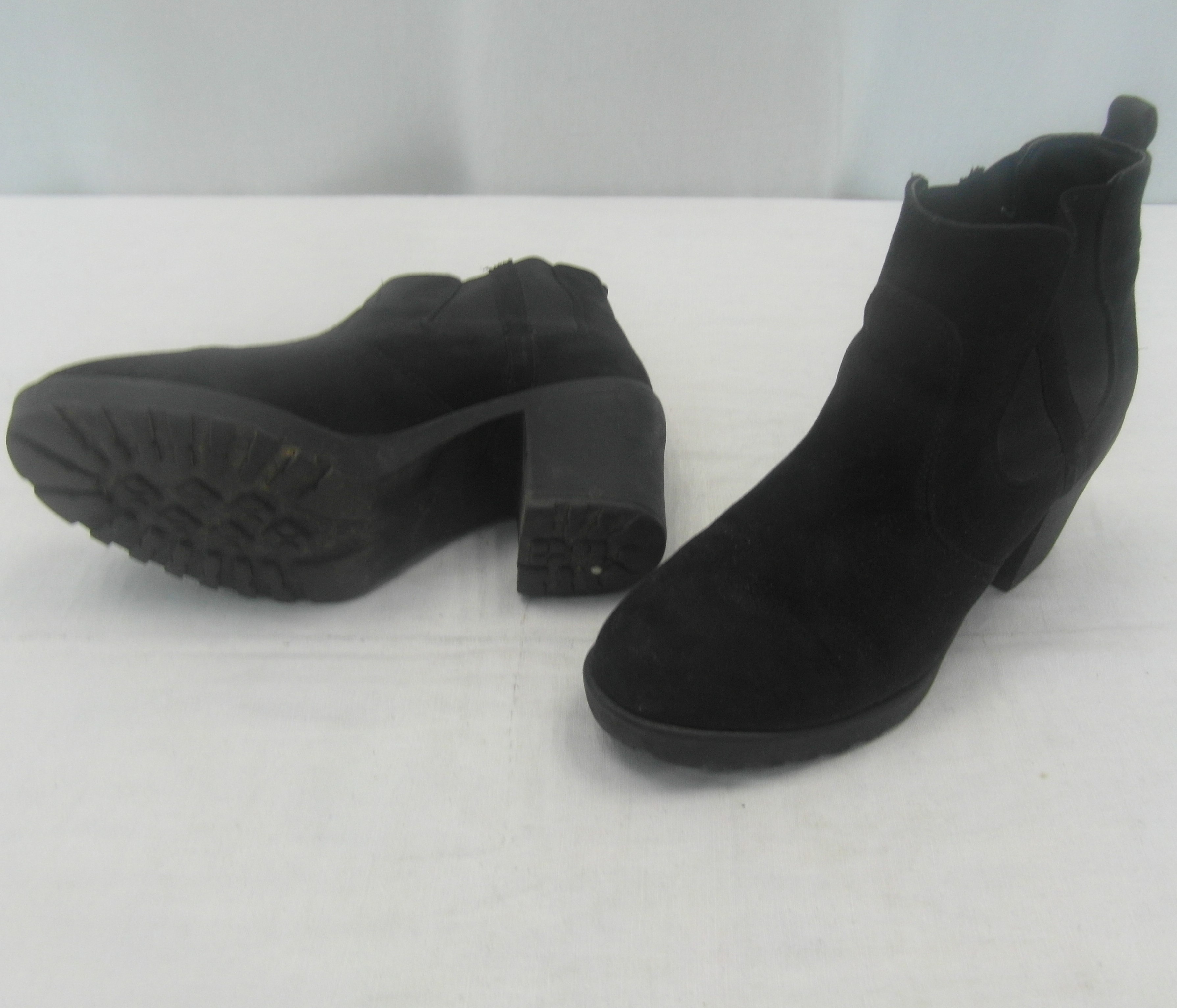 Bottines à talon noir pointure 38 - Photo 2