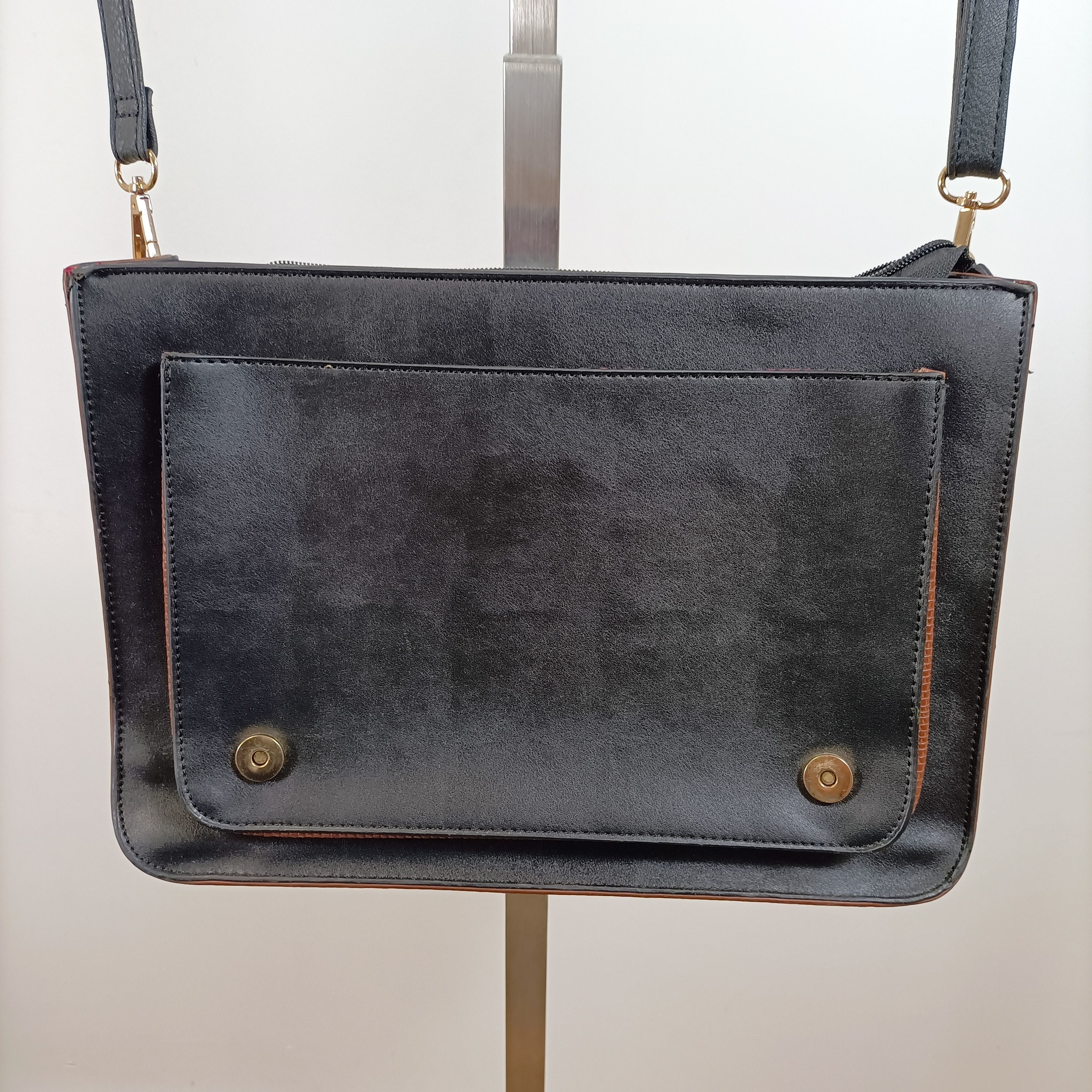 Sacoche cartable vintage simili cuir noir et marron croco, intérieur bordeaux Comme neuf - Vue 8 - 