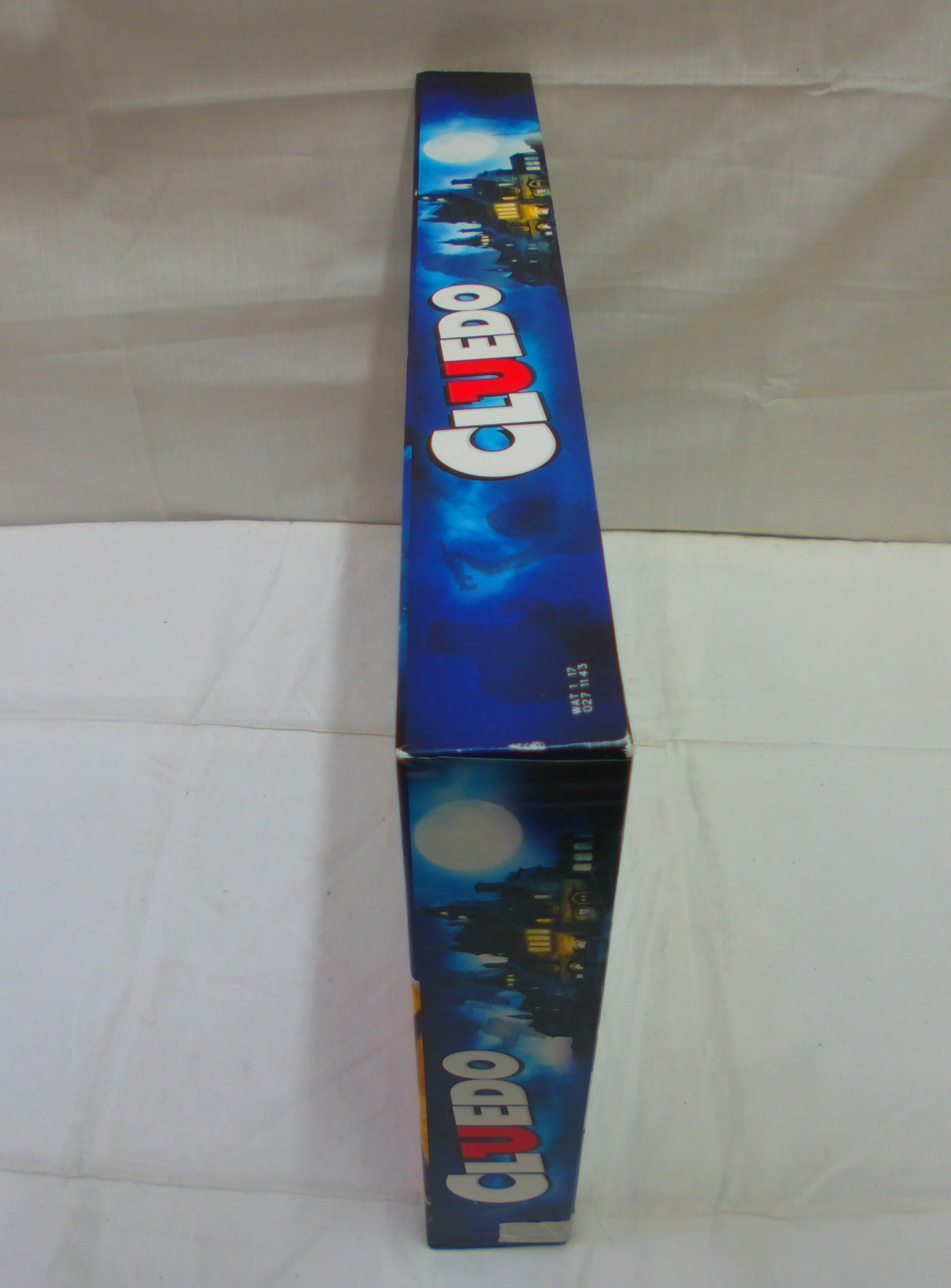 Jeu CLUEDO, Le jeu des grands détectives, + 8 ans - Photo 4