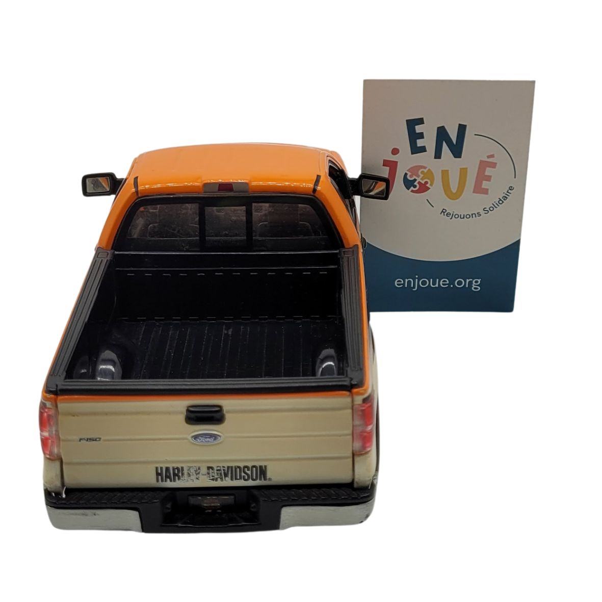 Voir photo 3 de Voiture - Ford F-150 STX - Moisto - À partir de 8 ans. Voiture - Ford F-150 STX - Moisto - À partir de 8 ans. Bon état - Vue 3 -