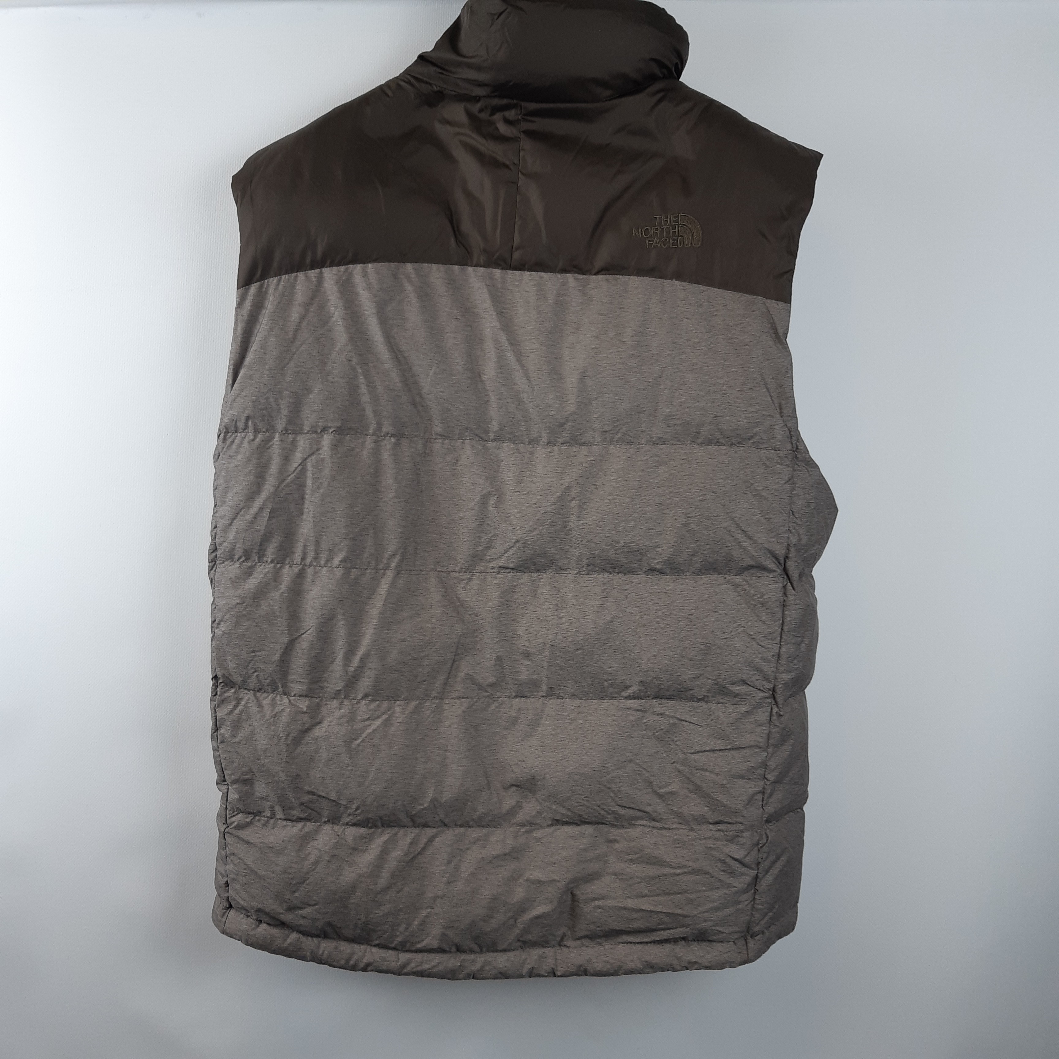 Voir photo 4 de The North Face - Veste sans manches kaki polyester - Taille 46 The North Face - Veste sans manches kaki polyester - Taille 46 Très bon état - Vue 4 -
