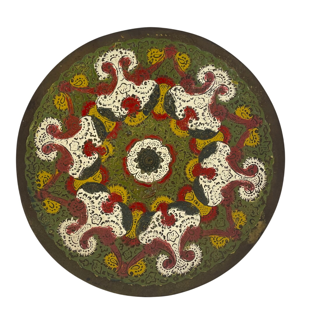 Acheter Assiette murale artisanale en laiton émaillé - Vintage Pakistan - 14,00 € Assiette murale artisanale en laiton émaillé - Vintage Pakistan - reconditionné disponible sur Label Emmaüs