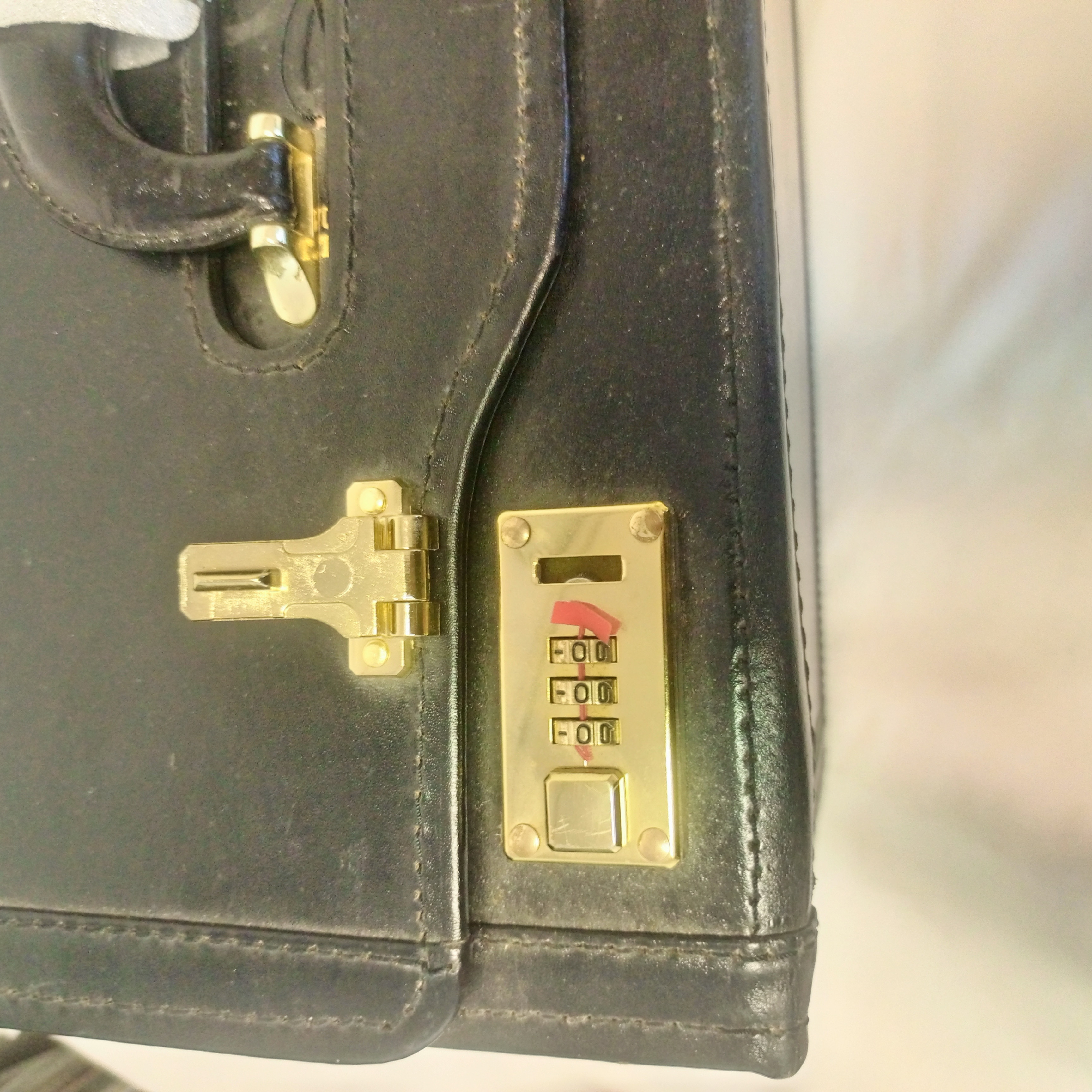 Voir photo 10 de Porte-documents, mallette de pilote cuir - Accessoires Porte-documents, mallette de pilote cuir - Accessoires État correct - Vue 10 -