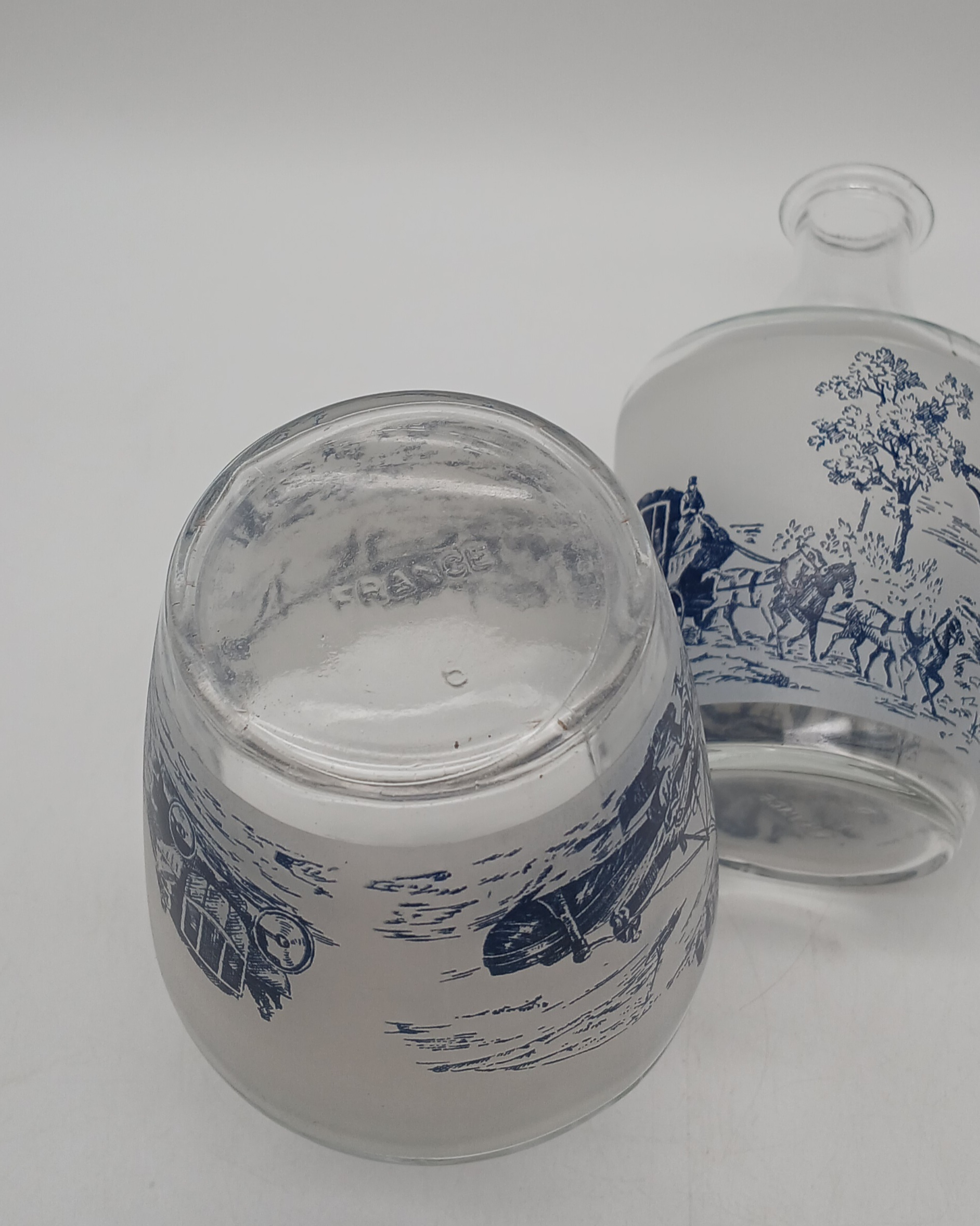 Ensemble de 2 vases soliflore en verre - Années 60 - style romantique - France  - Vue 8 - 