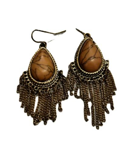 Voir photo 7 de Lot de six paires de boucles d'oreilles fantaisie Lot de six paires de boucles d'oreilles fantaisie Bon état - Vue 7 -