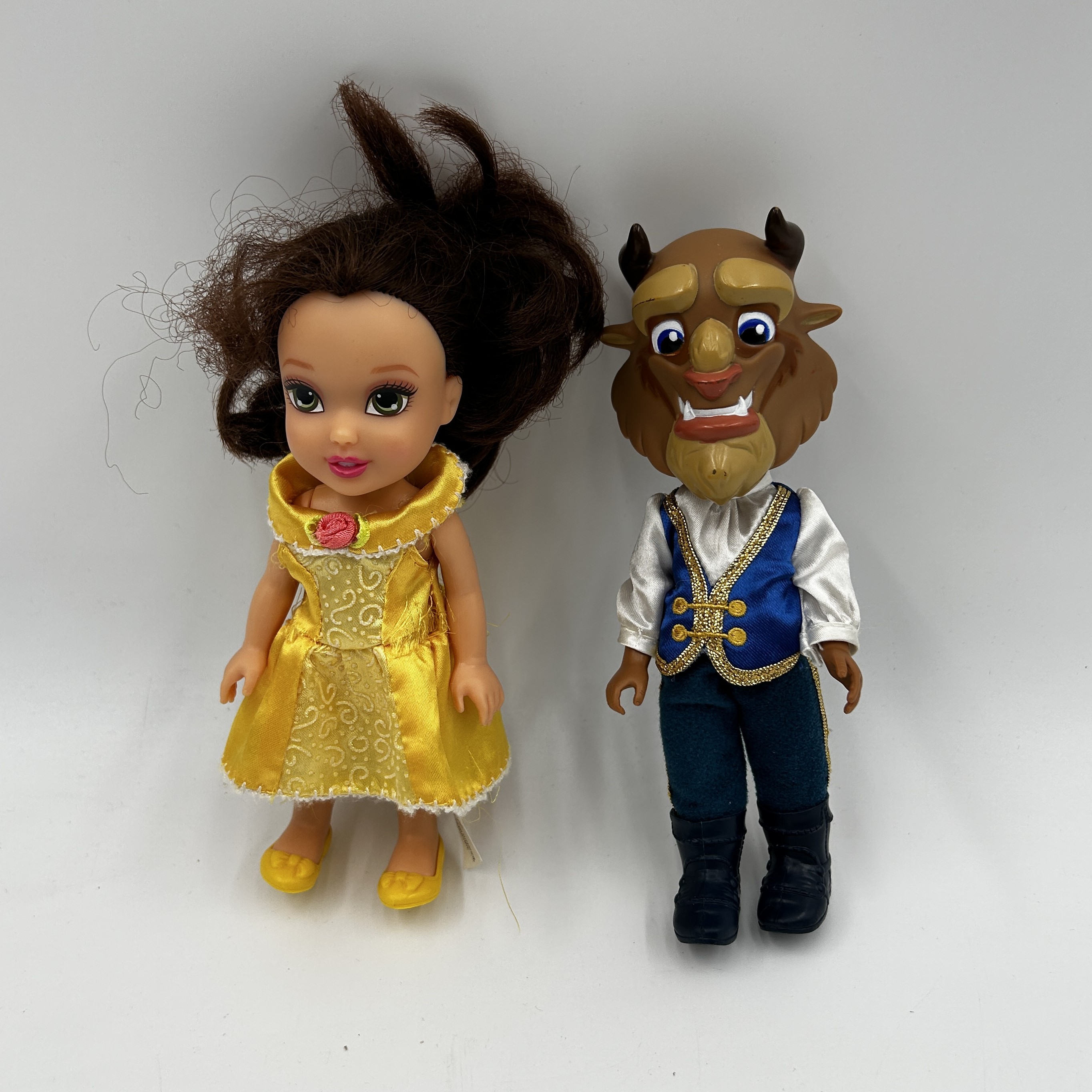 Voir photo 10 de Lot de 10 petites poupées Disney Lot de 10 petites poupées Disney Bon état - Vue 10 -