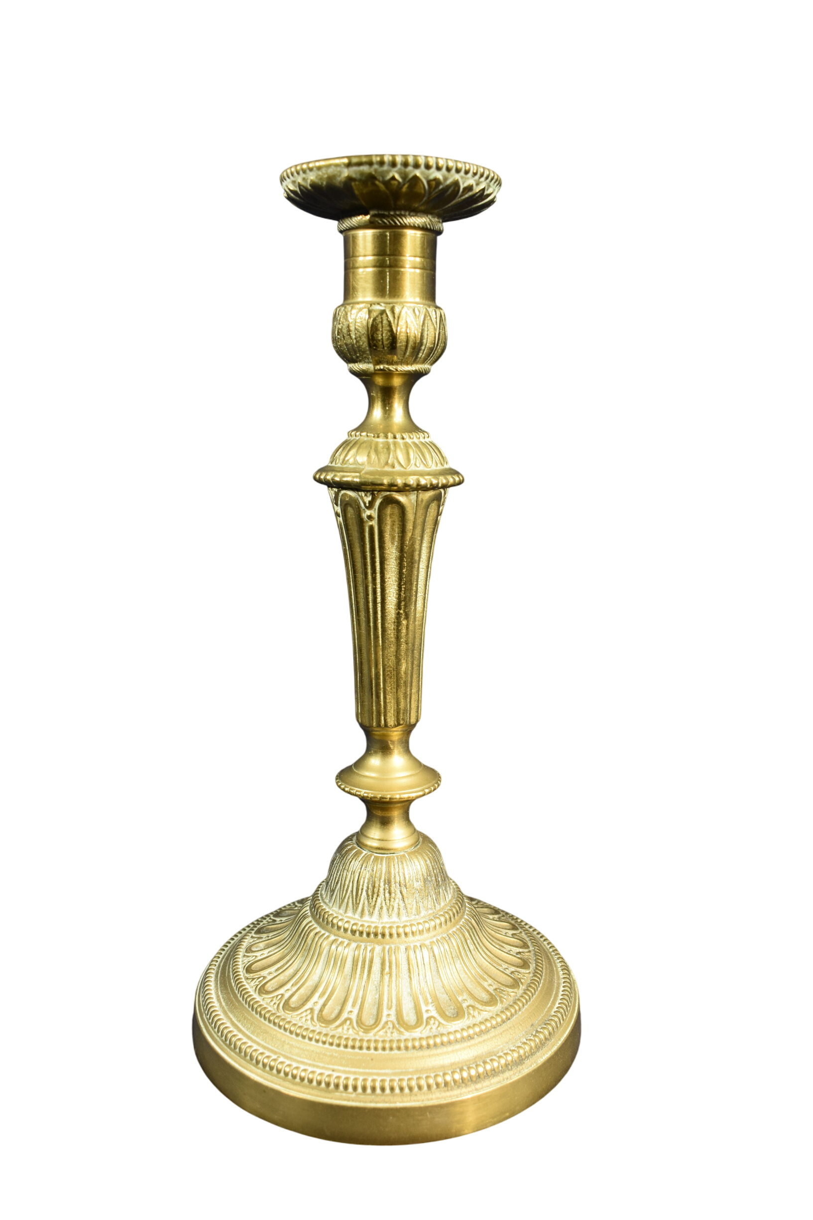 Grand bougeoir en bronze fin XIX é, équipé pour être électrifié, hauteur 28.5 et diamètre 13.5 cm. - Photo 0