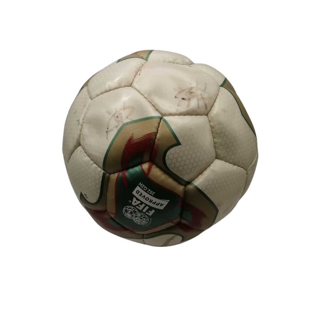 Ballon de Match Officiel Fevernova Football Adidas FIFA Coupe du Monde 2002 Bon état - Vue 3 - 