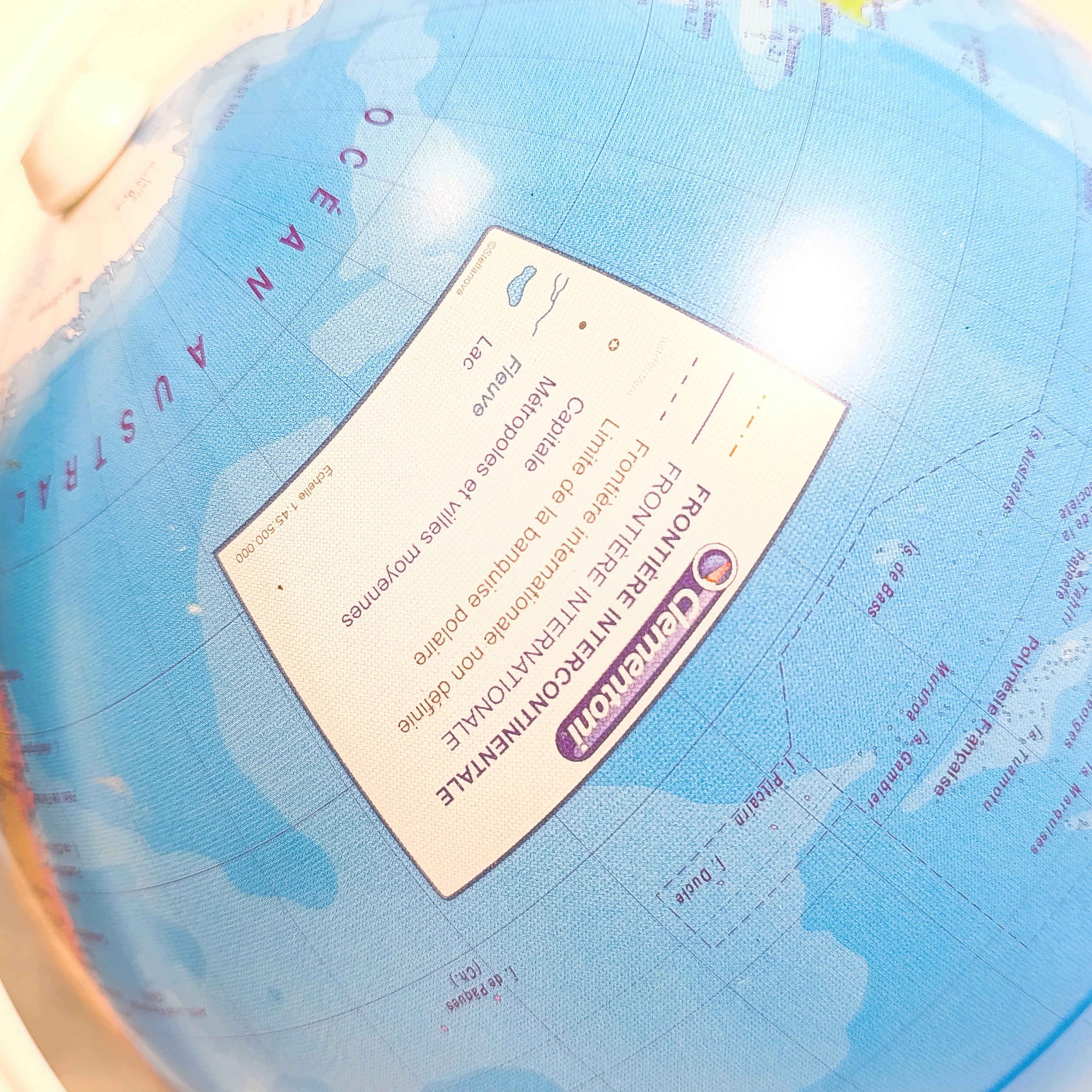 Voir photo 3 de Globe terrestre avec activités parlante Globe terrestre avec activités parlante État correct - Vue 3 -