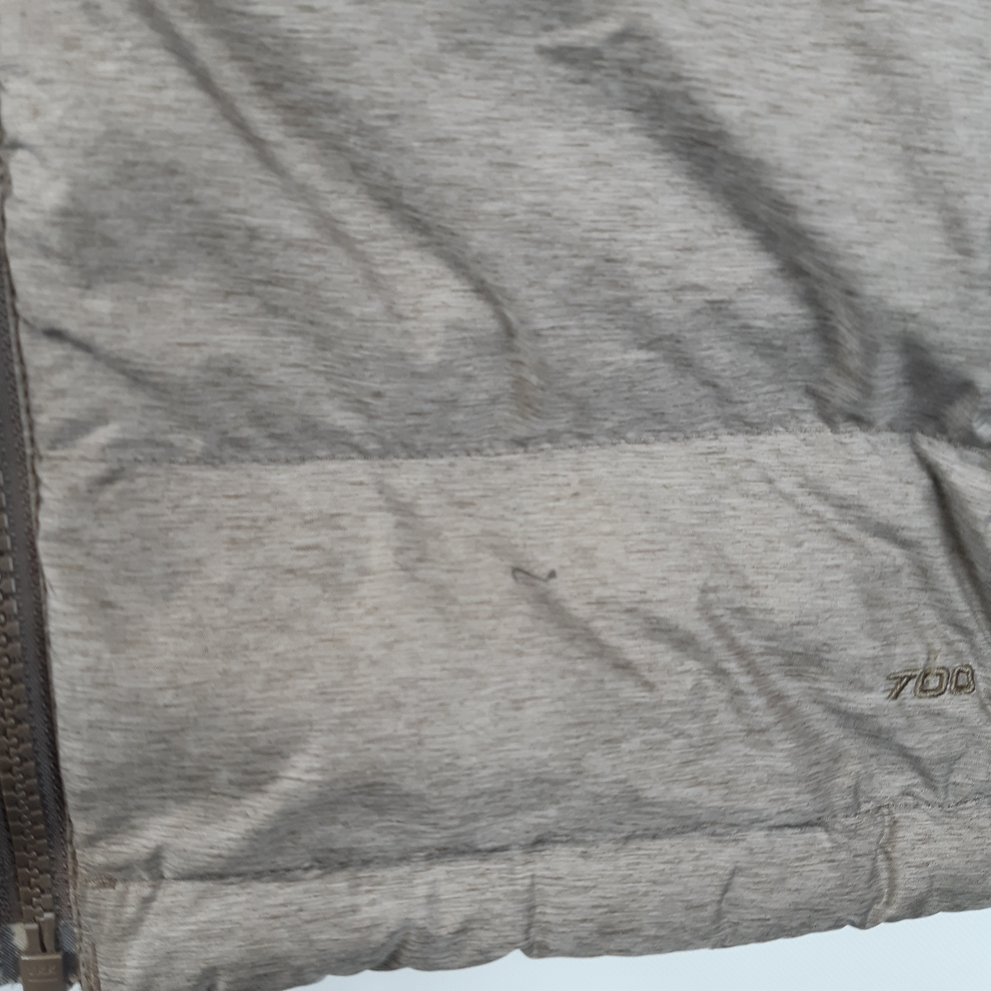 Voir photo 3 de The North Face - Veste sans manches kaki polyester - Taille 46 The North Face - Veste sans manches kaki polyester - Taille 46 Très bon état - Vue 3 -
