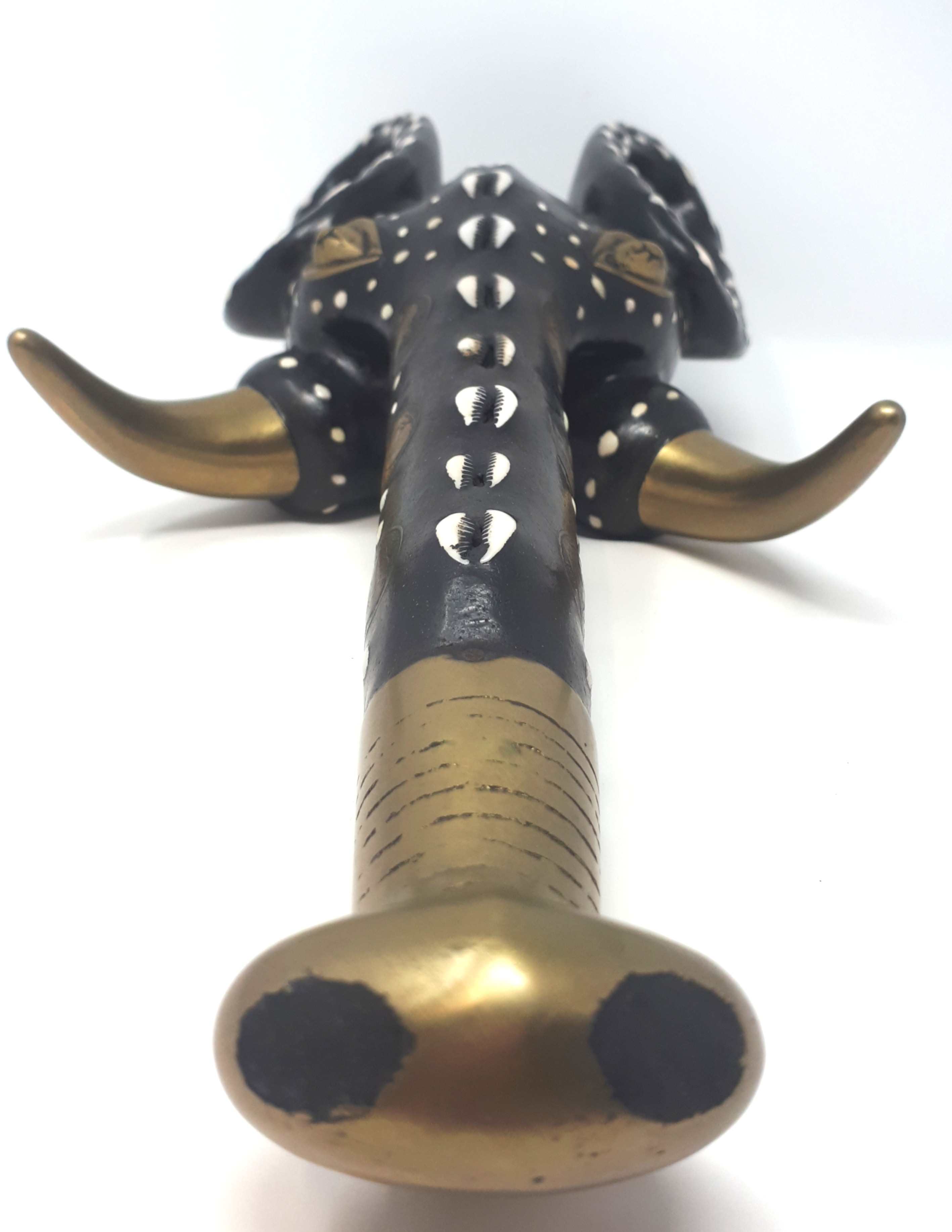 Masque Africain éléphant. - Photo 1
