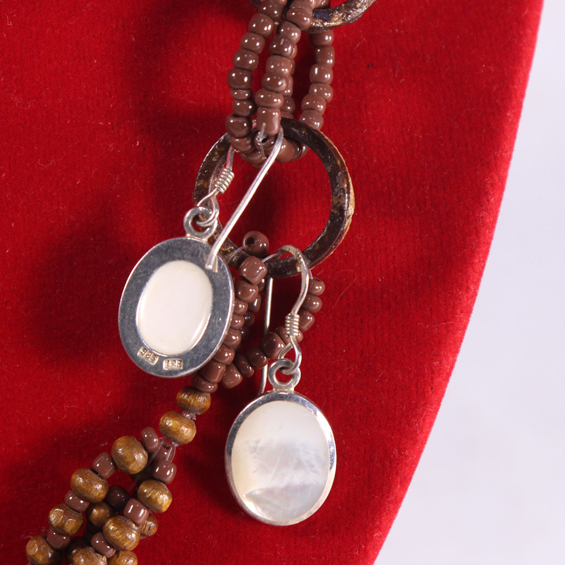 Collier bois et nacre + boucles d'oreilles argent et nacre Bon état - Vue 4 - 