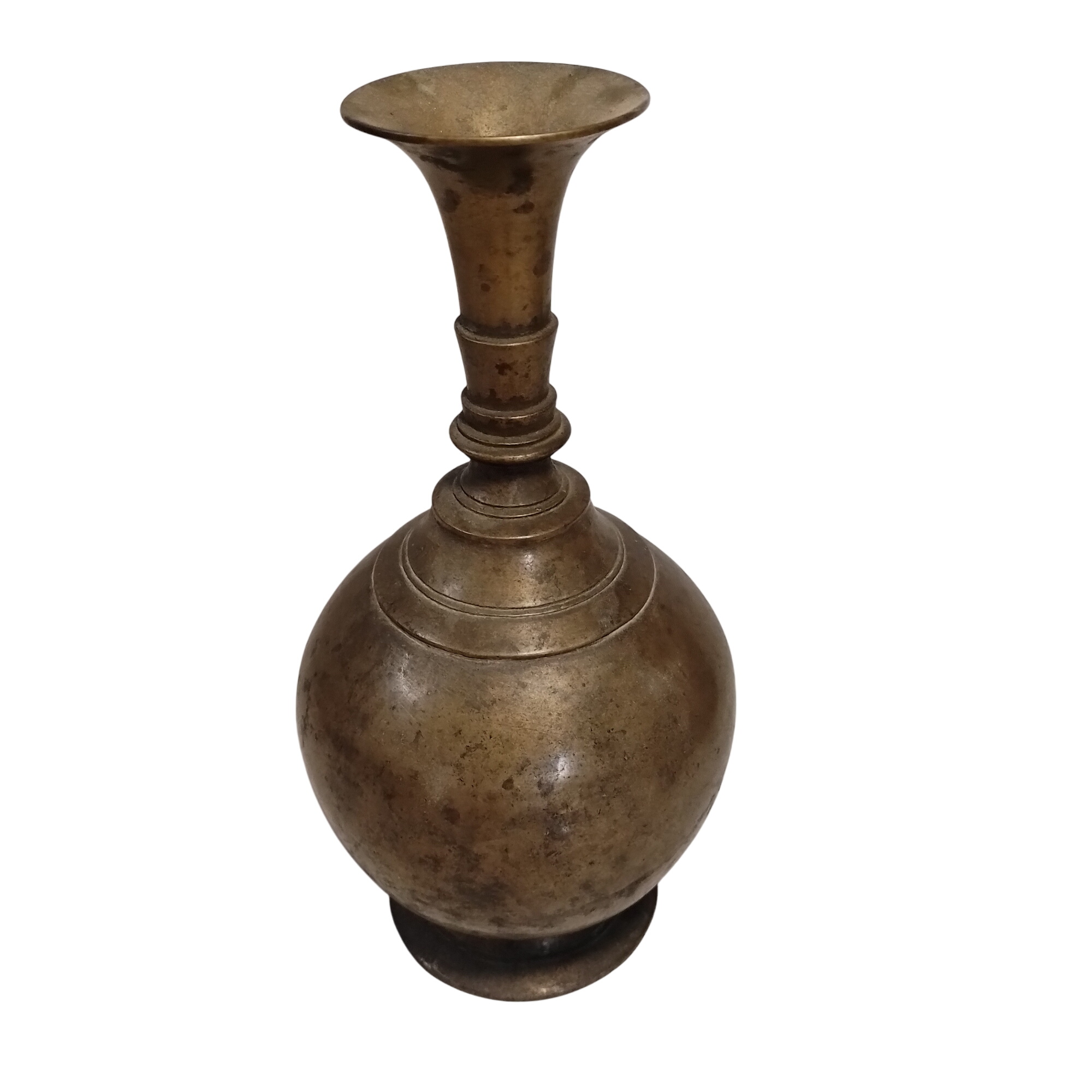 Acheter Ancien vase en bronze Nepal, Asie Bon état - 50,00 € Ancien vase en bronze Nepal, Asie Bon état - reconditionné disponible sur Label Emmaüs