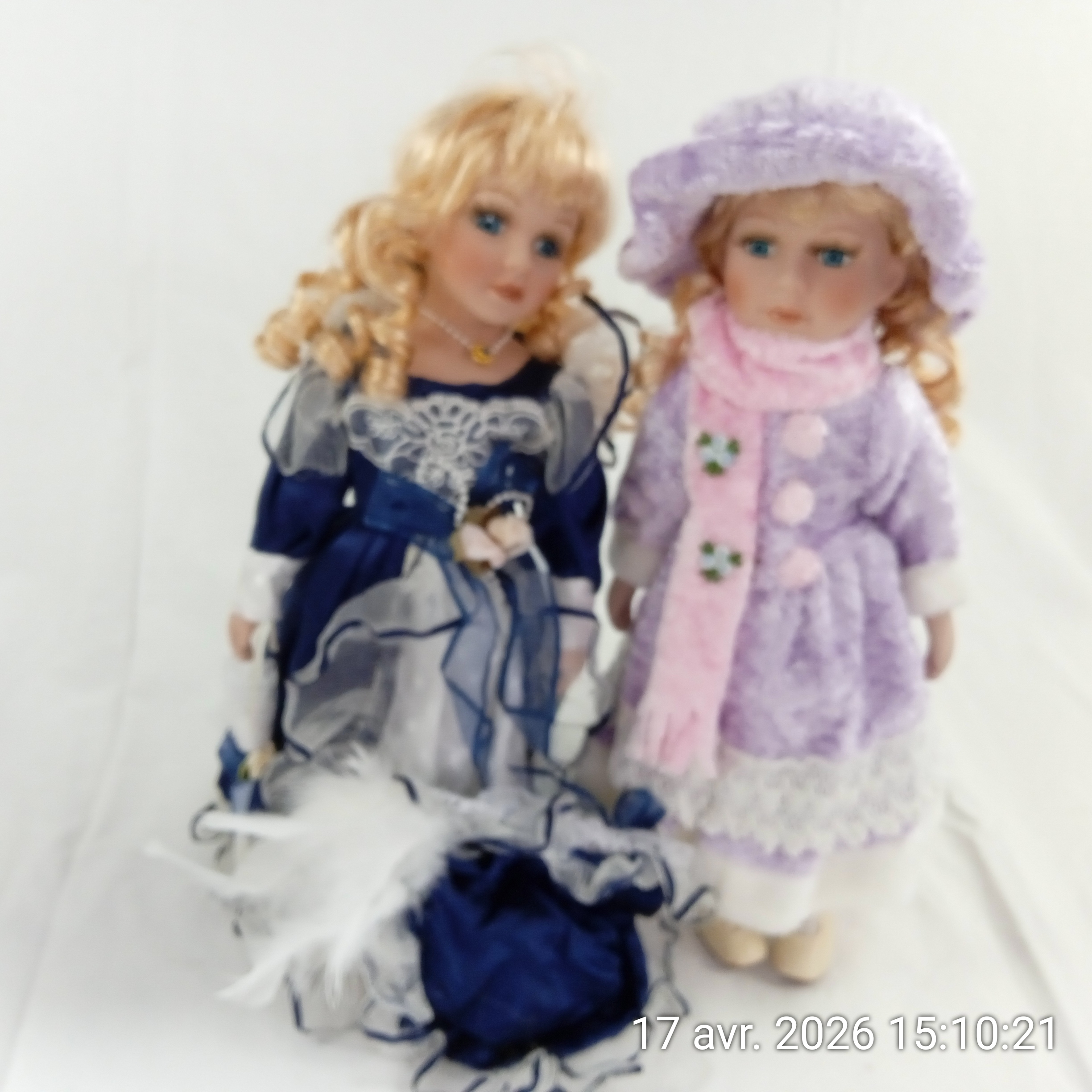 Lot de 2 Poupées neuves de collection en Porcelaine de 38 Cm Comme neuf - Vue 5 - 