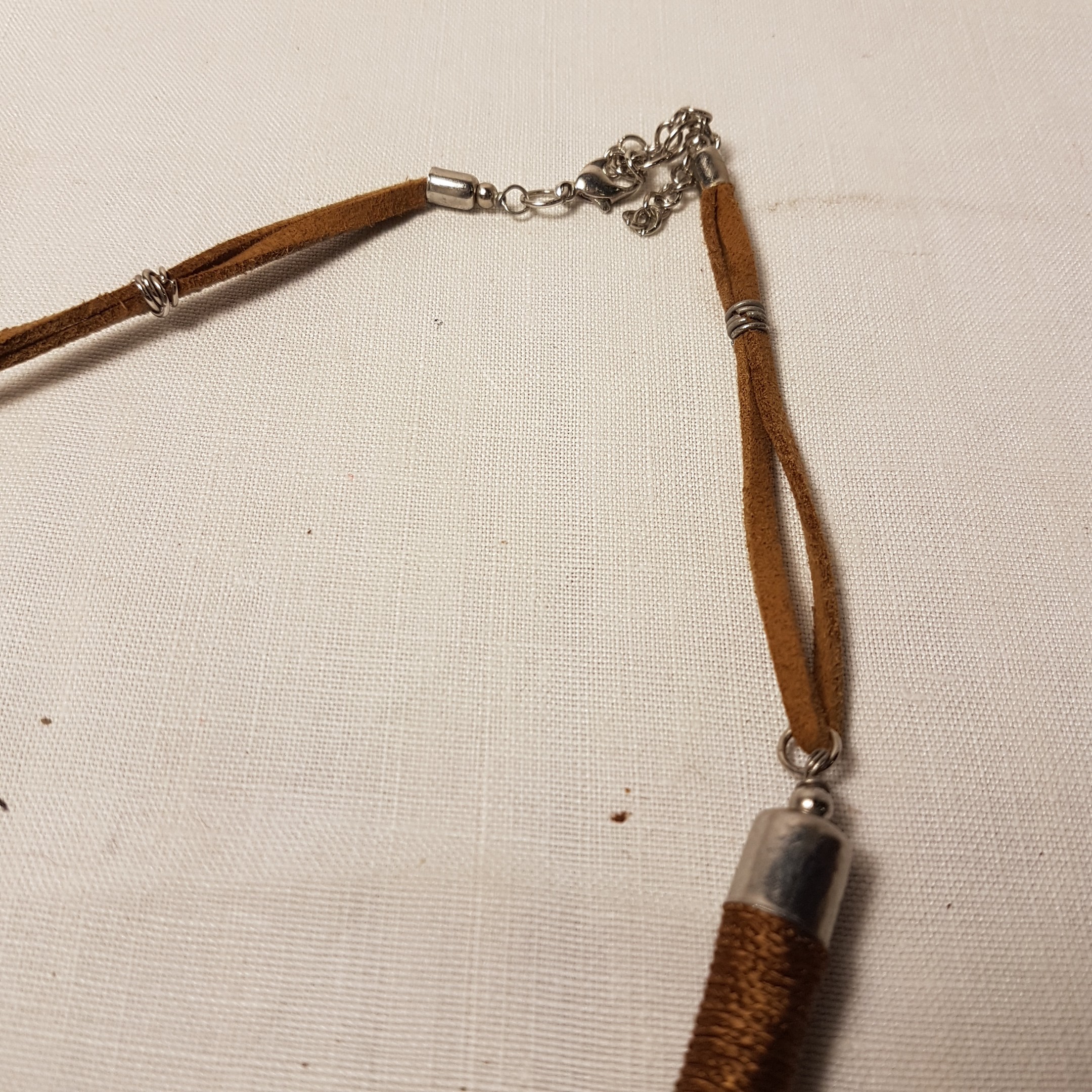 Collier ras du cou avec franges esprit ethnique Très bon état - Vue 3 - 