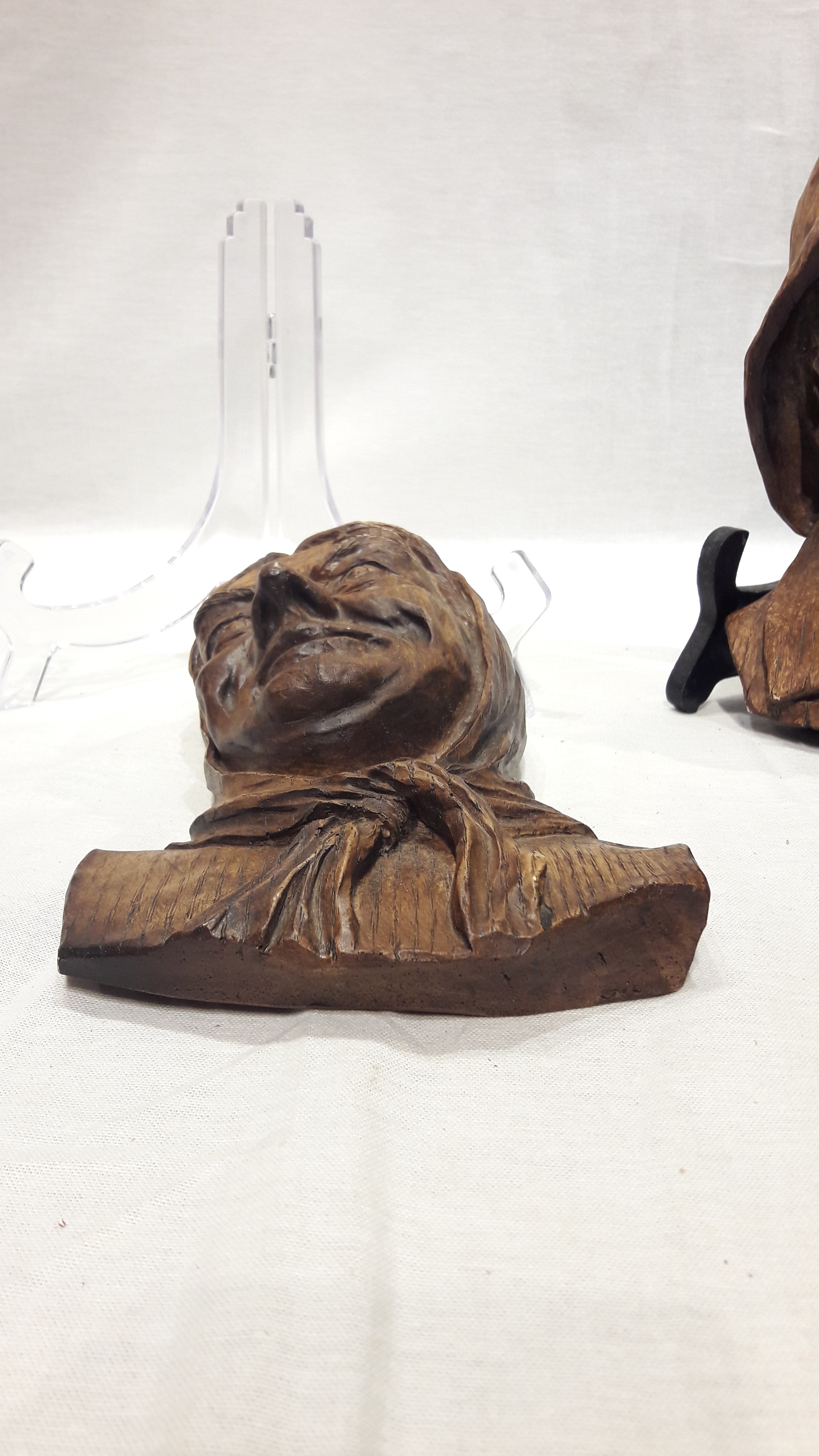 Décoration en bois d'un pêcheur et d'une vieille dame - Photo 13