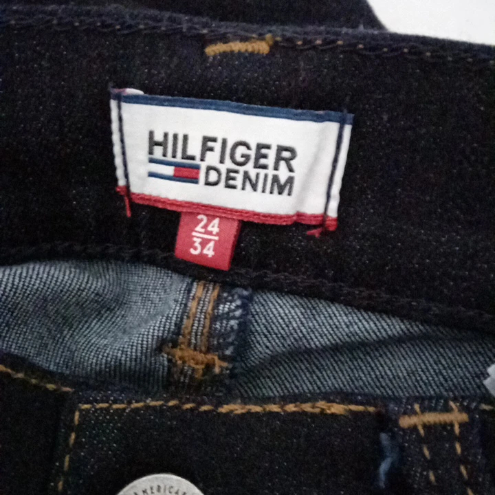 Voir photo 3 de Jean Mid rose skinny nora - Hilfiger denim - W 24 L34 Jean Mid rose skinny nora - Hilfiger denim - W 24 L34 Très bon état - Vue 3 -
