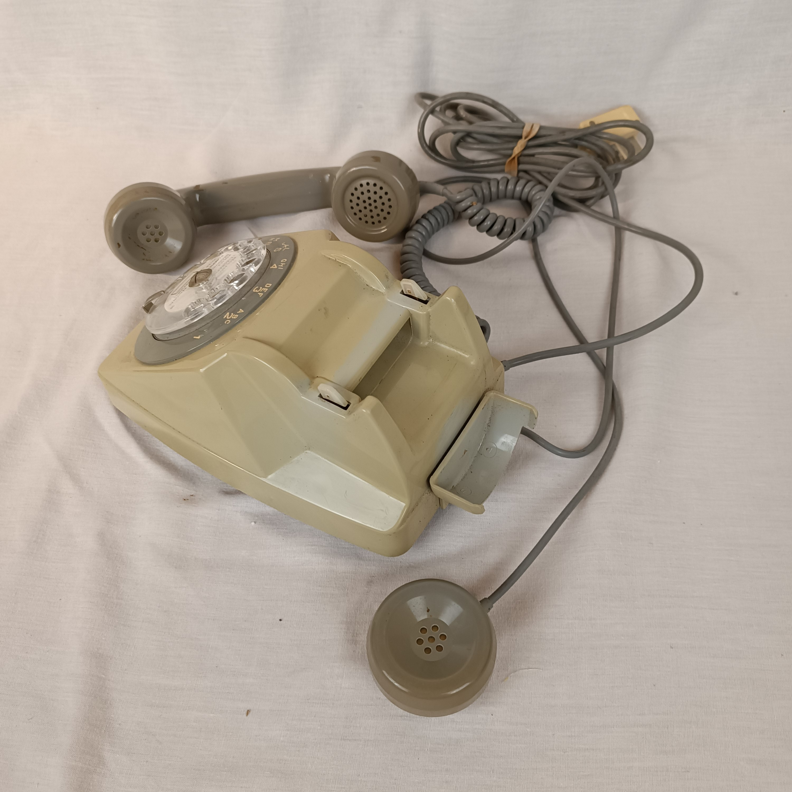 Téléphone PTT vintage à cadran rotatif , modèle 1980 - État correct - Photo 3