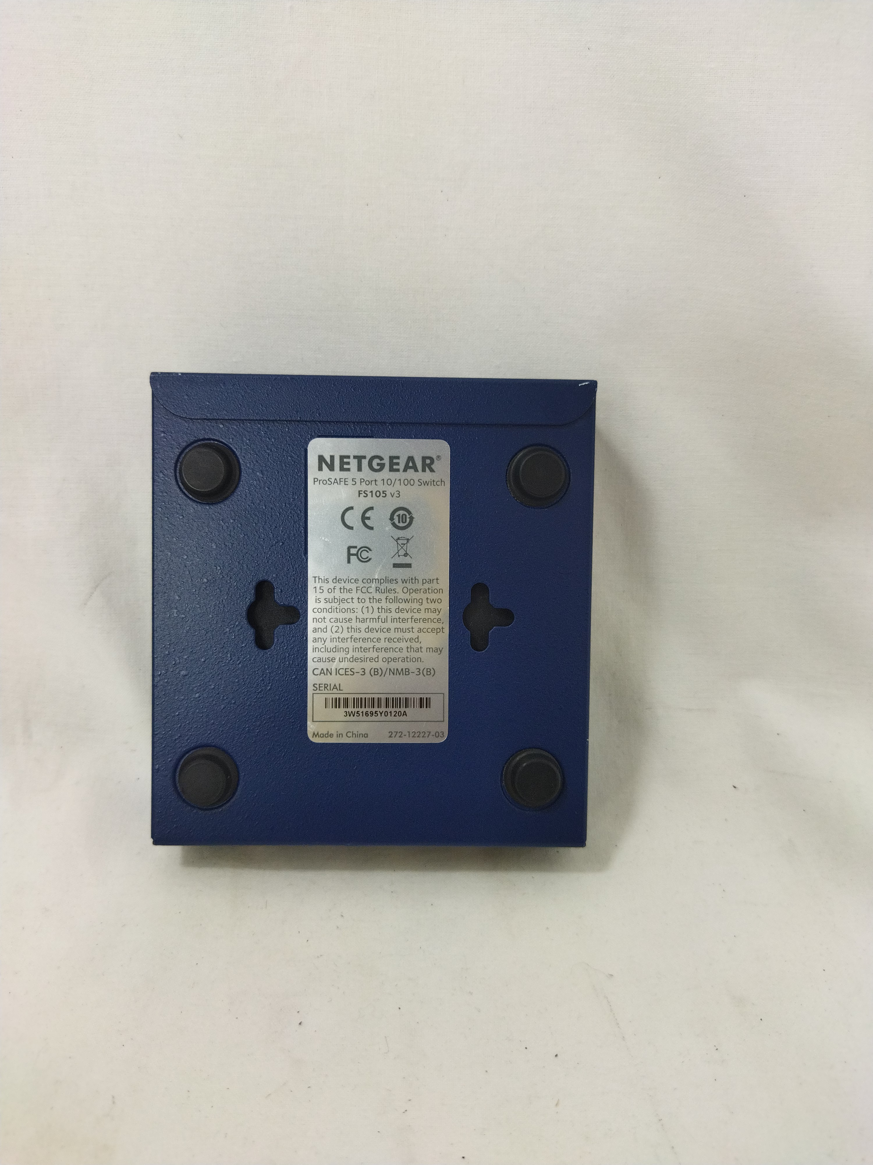 Switch Fast Ethernet Netgear FS105 v3 5 Ports 10/100 Mbps Plug-N-Play sans chargeur - Photo 3