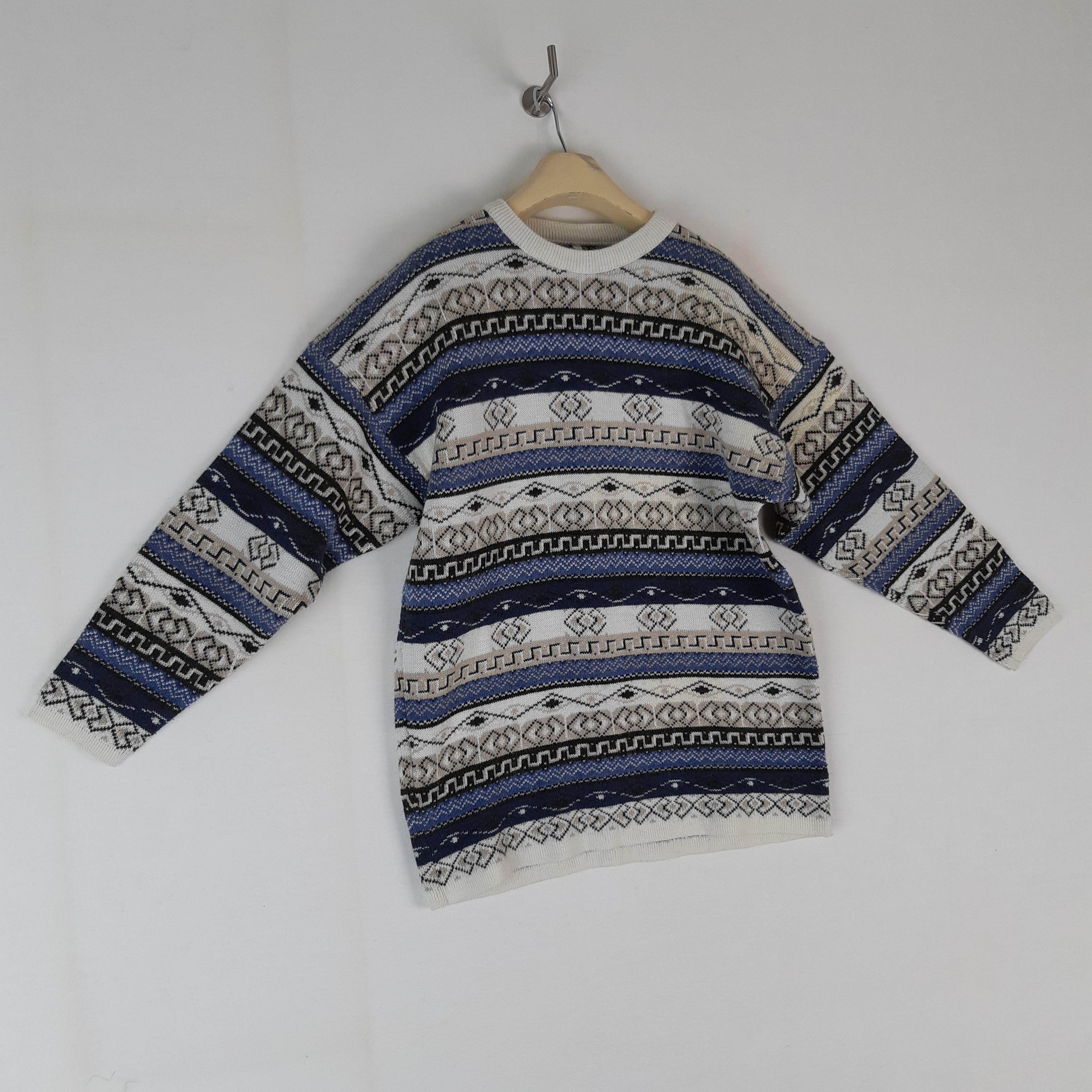 Sans Marque - Pull maille motif jacquard - Taille 1 mesures Carrure= 59 cm Poitrine= 52 cm Longueur= 71 cm  - Vue 3 - 
