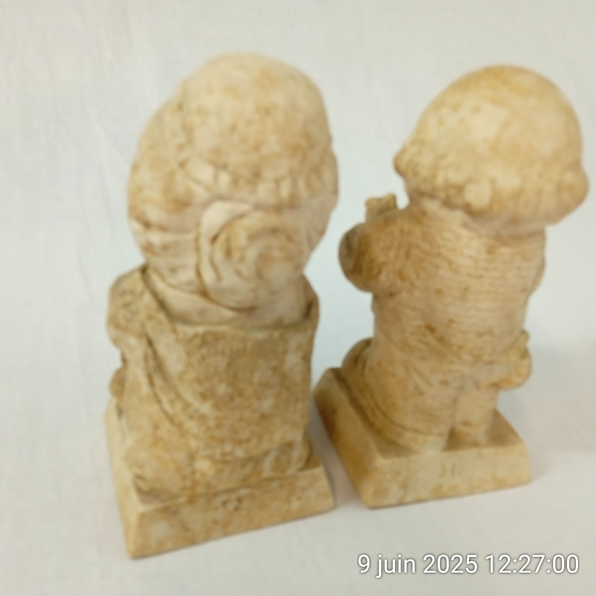 Voir photo 3 de Paire de figurines collectionner Sillisculpt années 1970 Paire de figurines collectionner Sillisculpt années 1970 Bon état - Vue 3 -