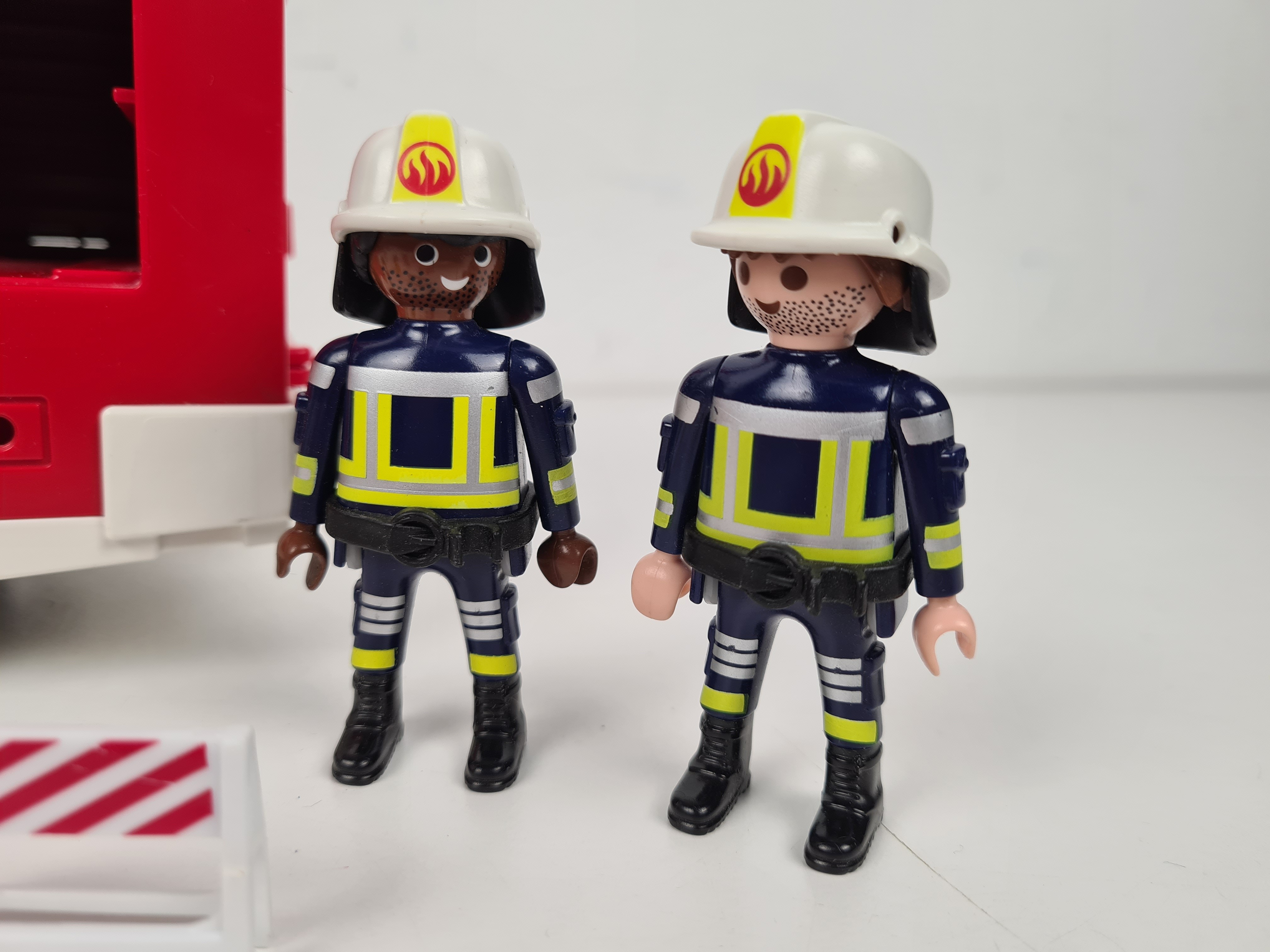 Playmobil - City Action N° 5363 - Camion de pompiers - Incomplet - 26 cm - Bon état - Photo 3