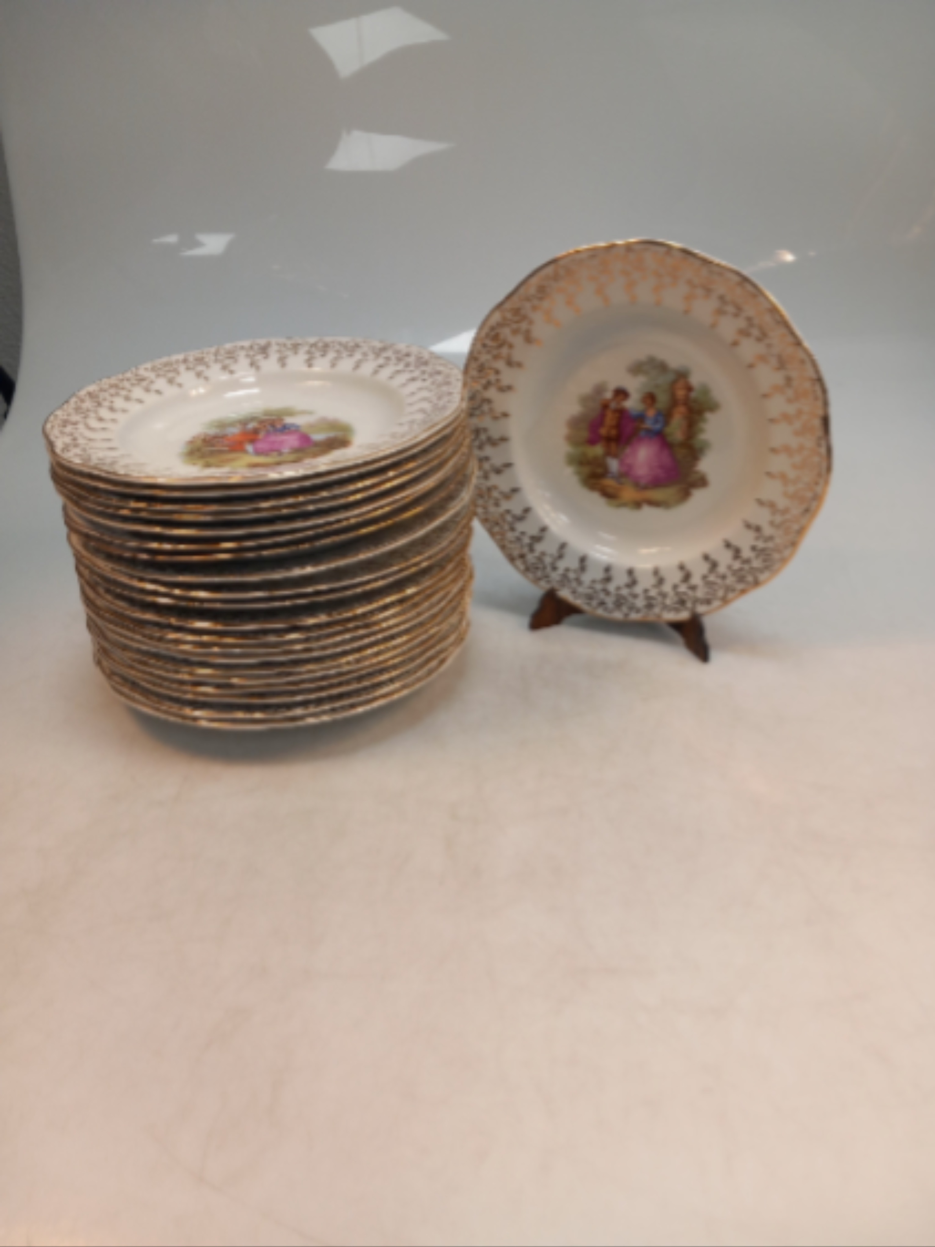 Lot de 21 assiettes 