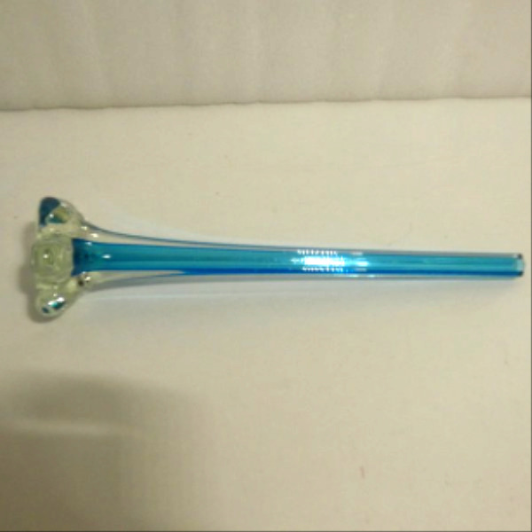 Voir photo 3 de Paire de soliflores en verre bleu 29 cm Paire de soliflores en verre bleu 29 cm Bon état - Vue 3 -