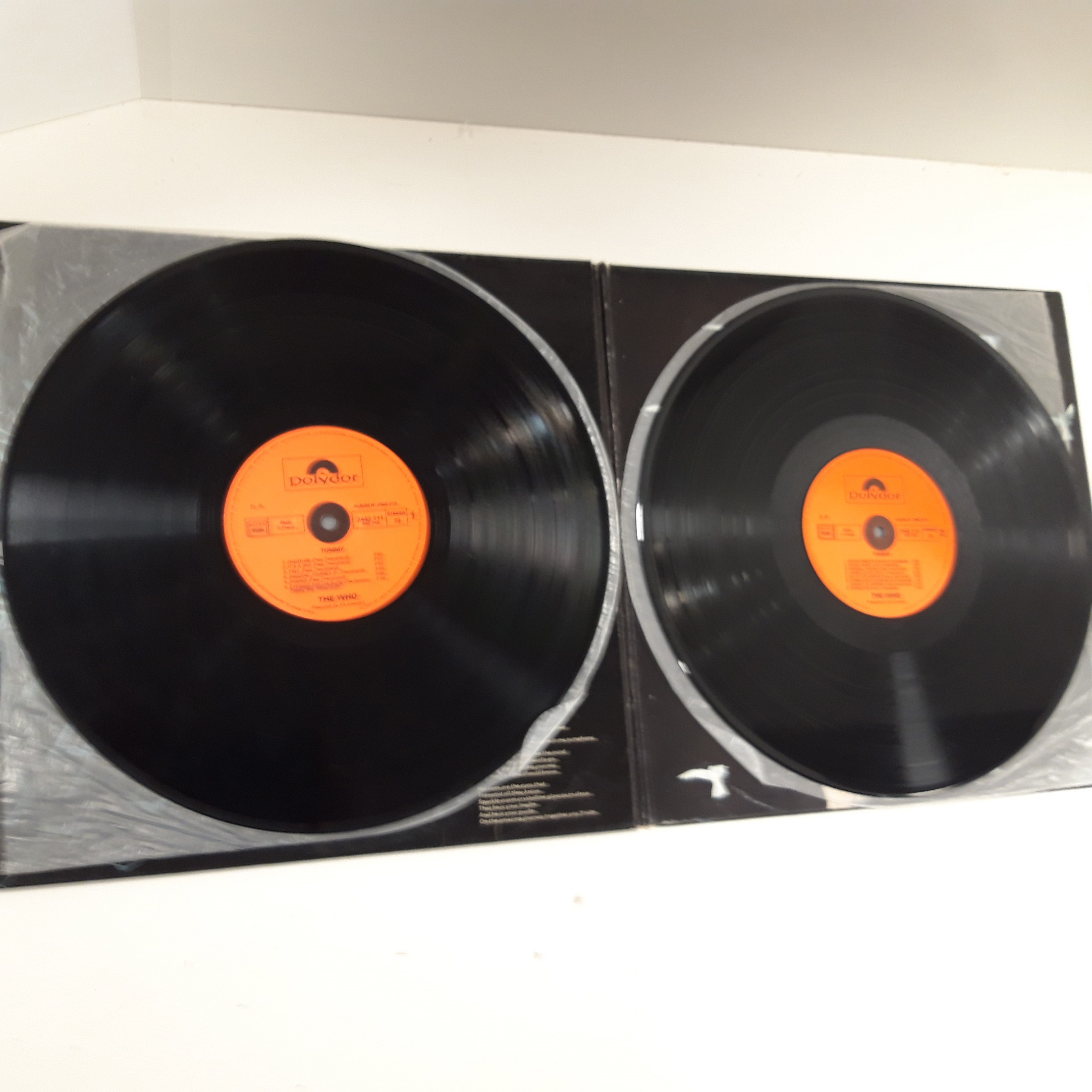Voir photo 5 de TOMMY THE WHO – 2 LP - Rock Opera Art Rock – 1969 _ Album concept, Disques Vinyle TOMMY THE WHO – 2 LP - Rock Opera Art Rock – 1969 _ Album concept, Disques Vinyle Bon état - Vue 5 -