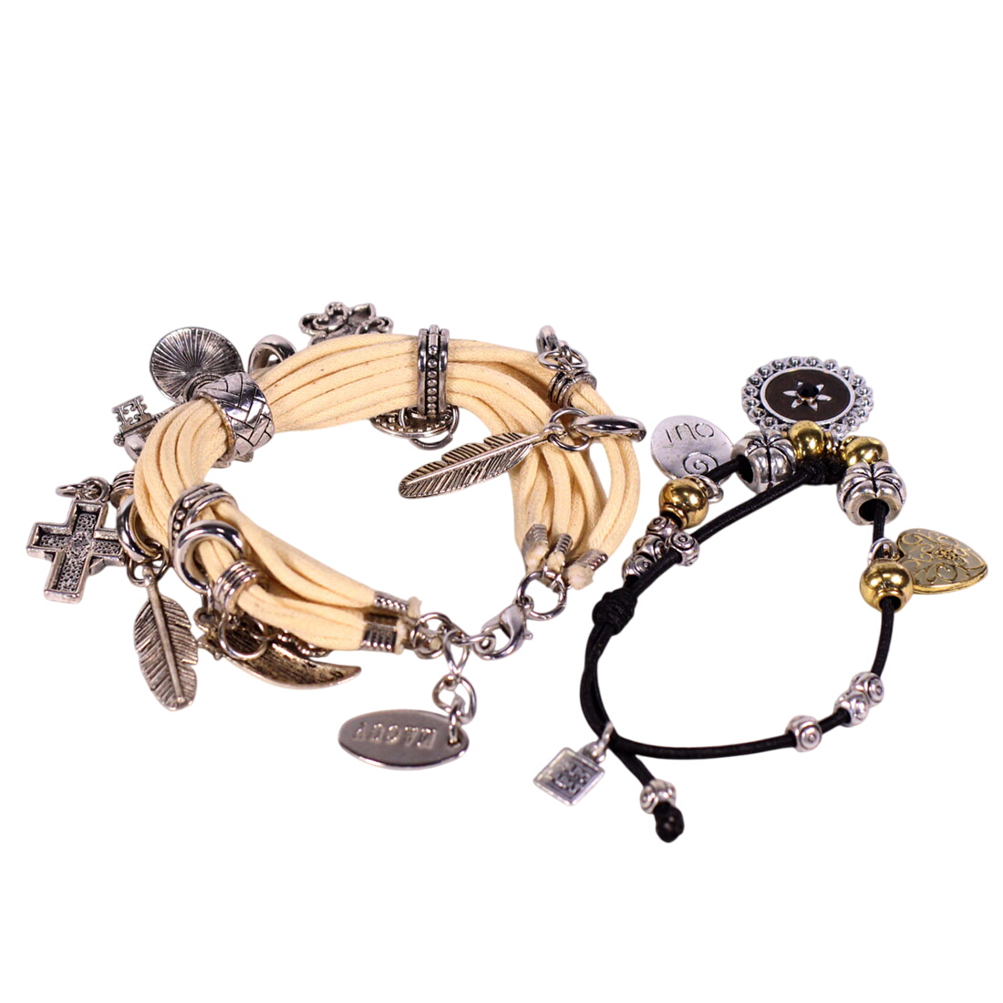 Acheter Bracelets signés Bon état - 14,00 € Bracelets signés Bon état - reconditionné disponible sur Label Emmaüs