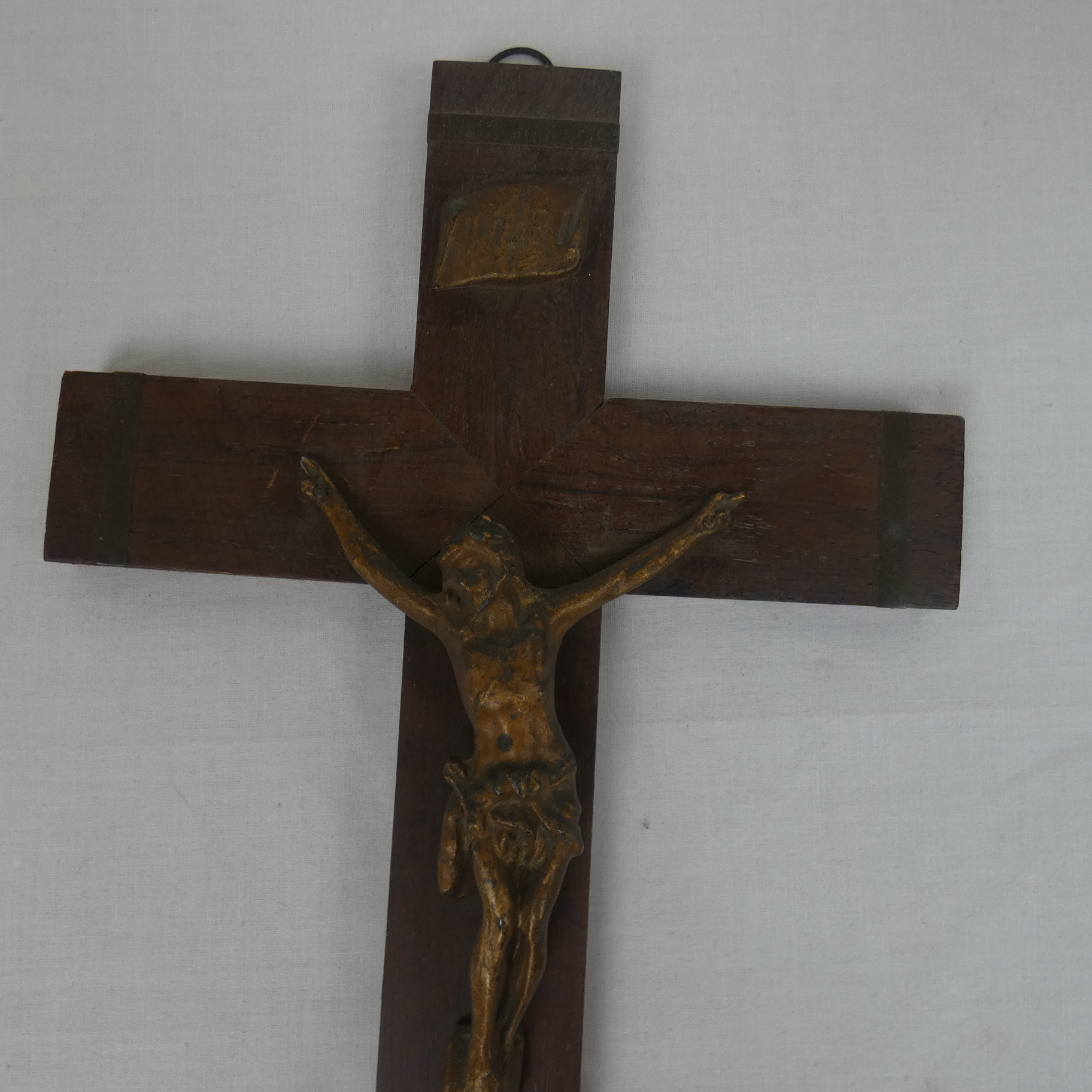 Crucifix En Cuivre et En Bois Vintage Déco  - Vue 4 - 