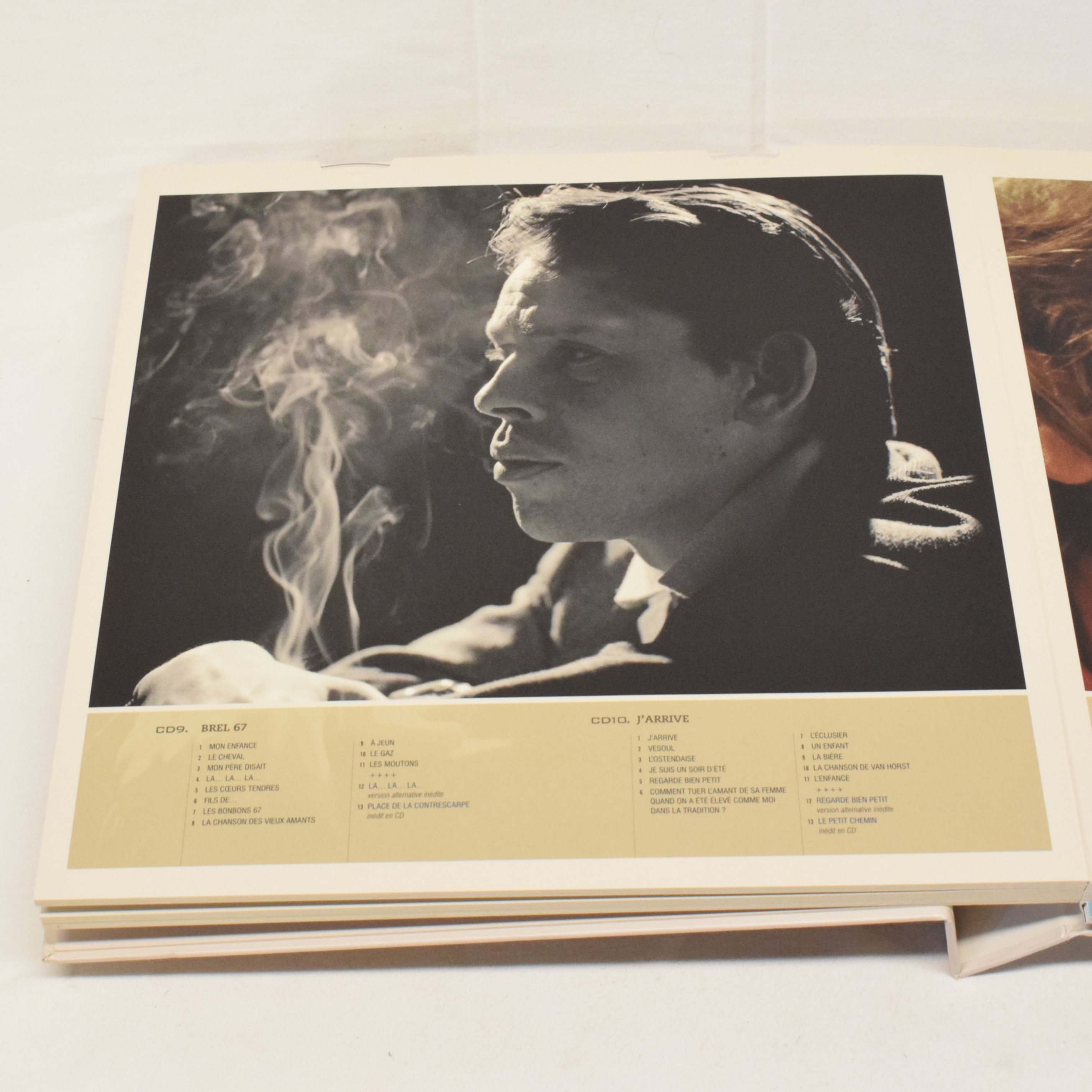 Livre coffret 21 CDs avec livre 58 pages et fac similé de documents Jacques Brel Intégrale Bon état - Vue 3 - 