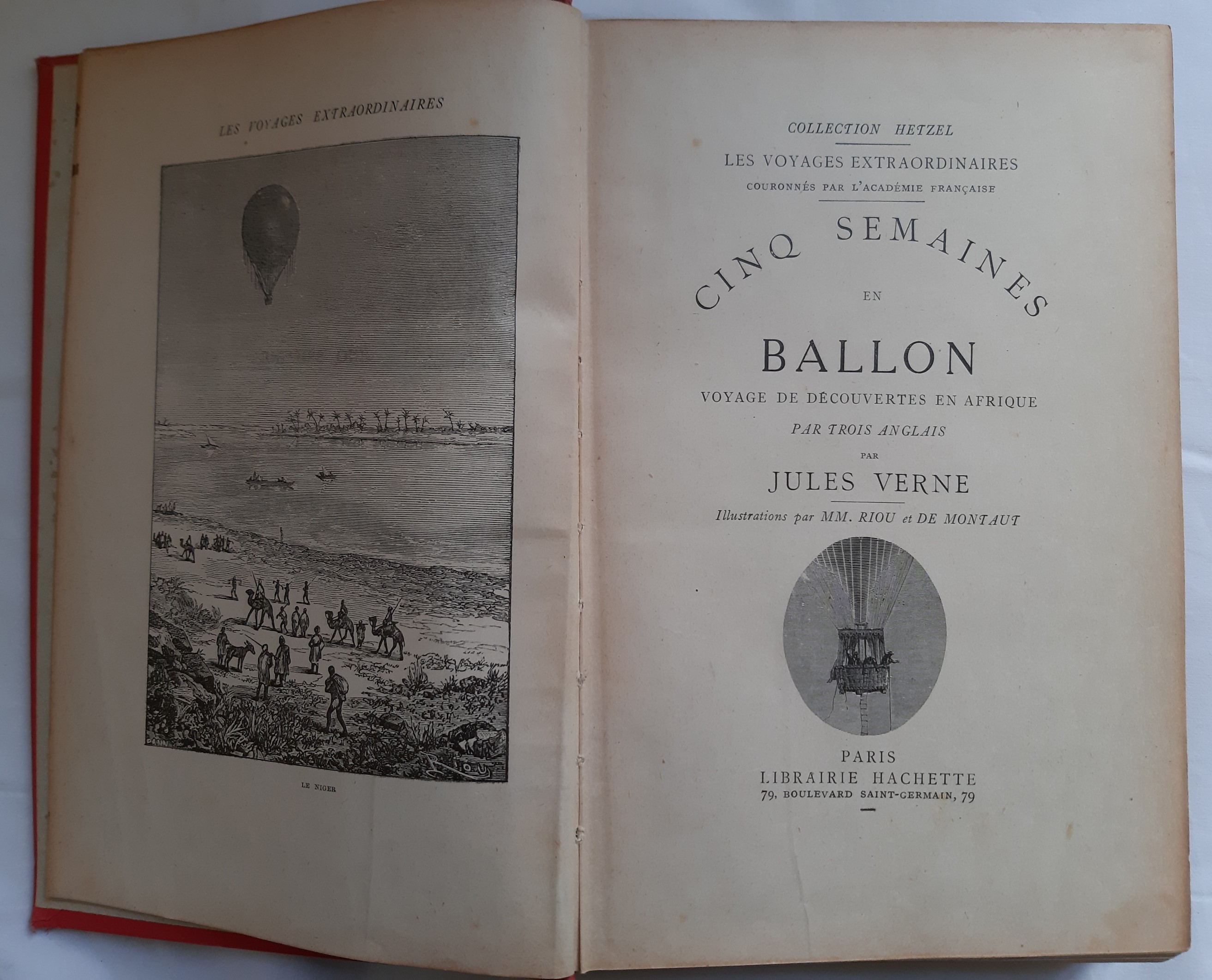 Authentic Models Hängedekoration Jules Verne True Green Ballon Kunststoff Papier
