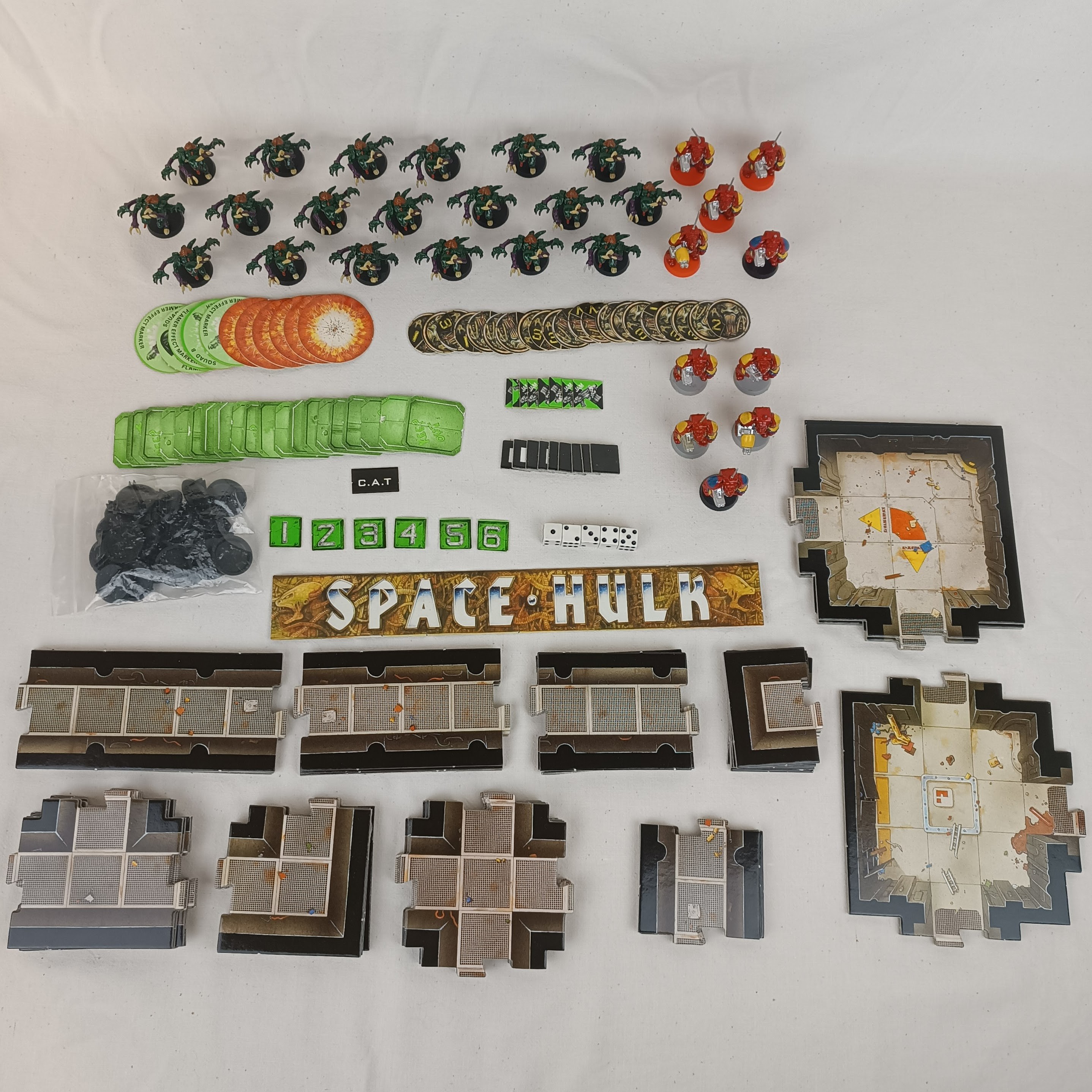 Voir photo 3 de Jeu de société "Space Hulk" - Warhammer 40K, première édition de 1989, par Games Workshop, figurines peintes Jeu de société "Space Hulk" - Warhammer 40K, première édition de 1989, par Games Workshop, figurines peintes État correct - Vue 3 -
