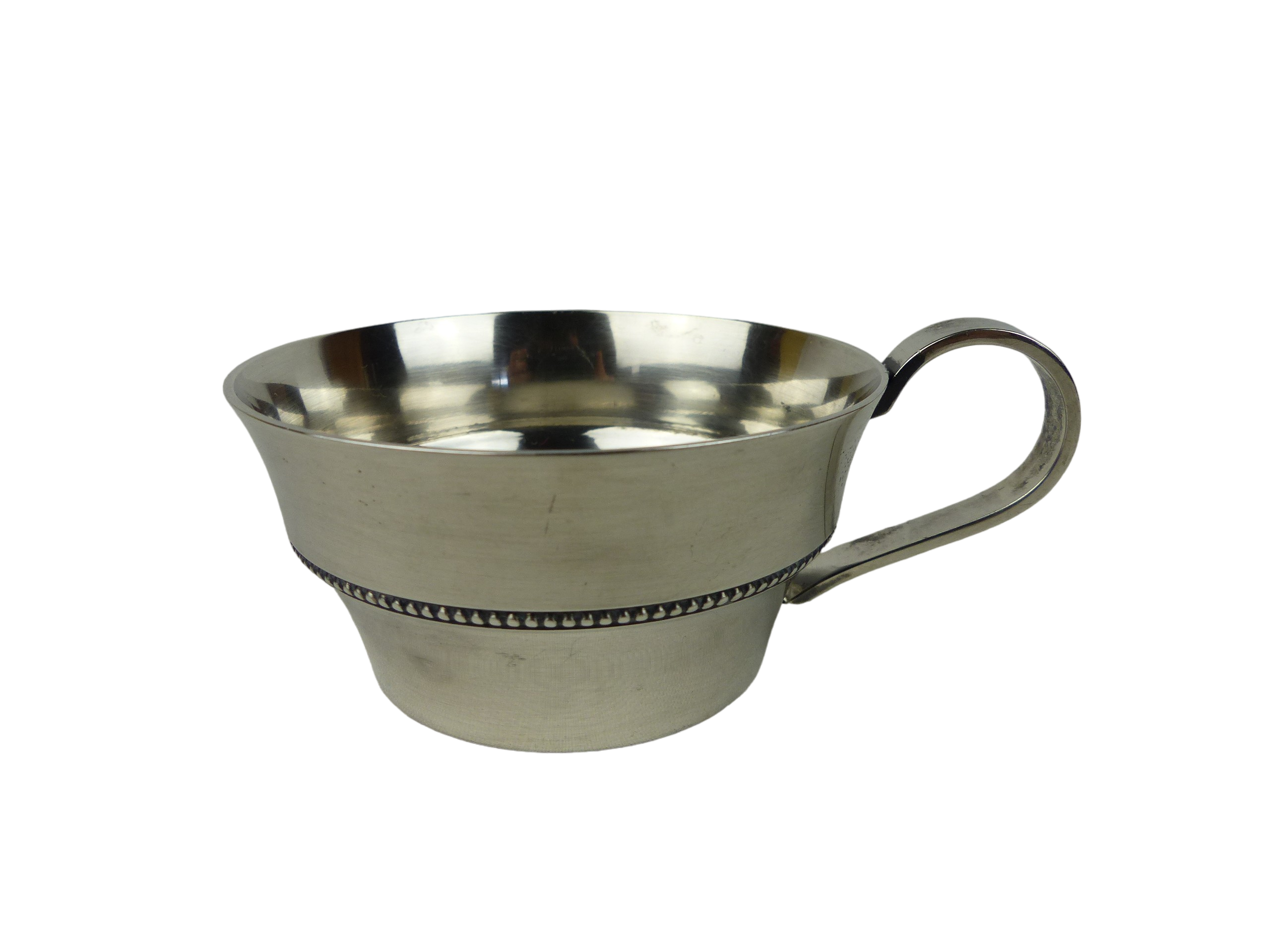 Orfèvrerie de St Médard, tasse en métal argenté vintage Très bon état - alternatives disponibles sur Dero Orfèvrerie de St Médard, tasse en métal argenté vintage Très bon état - reconditionné (offre indisponible)