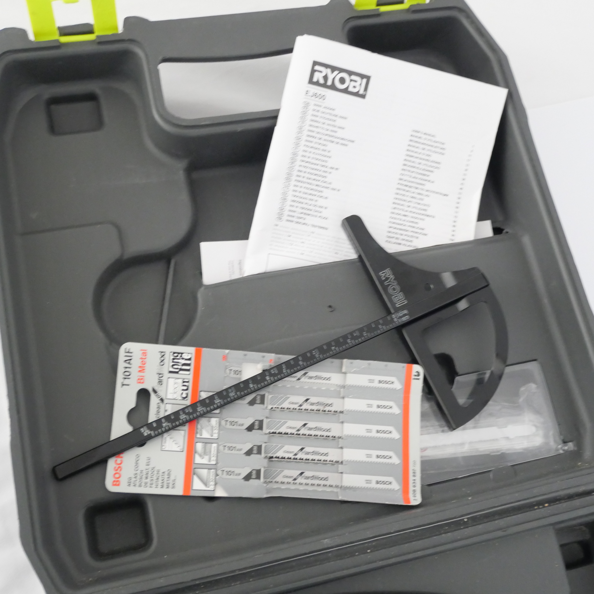 Voir photo 5 de Scie Sauteuse RYOBI EJ600 Scie Sauteuse RYOBI EJ600 Très bon état - Vue 5 -