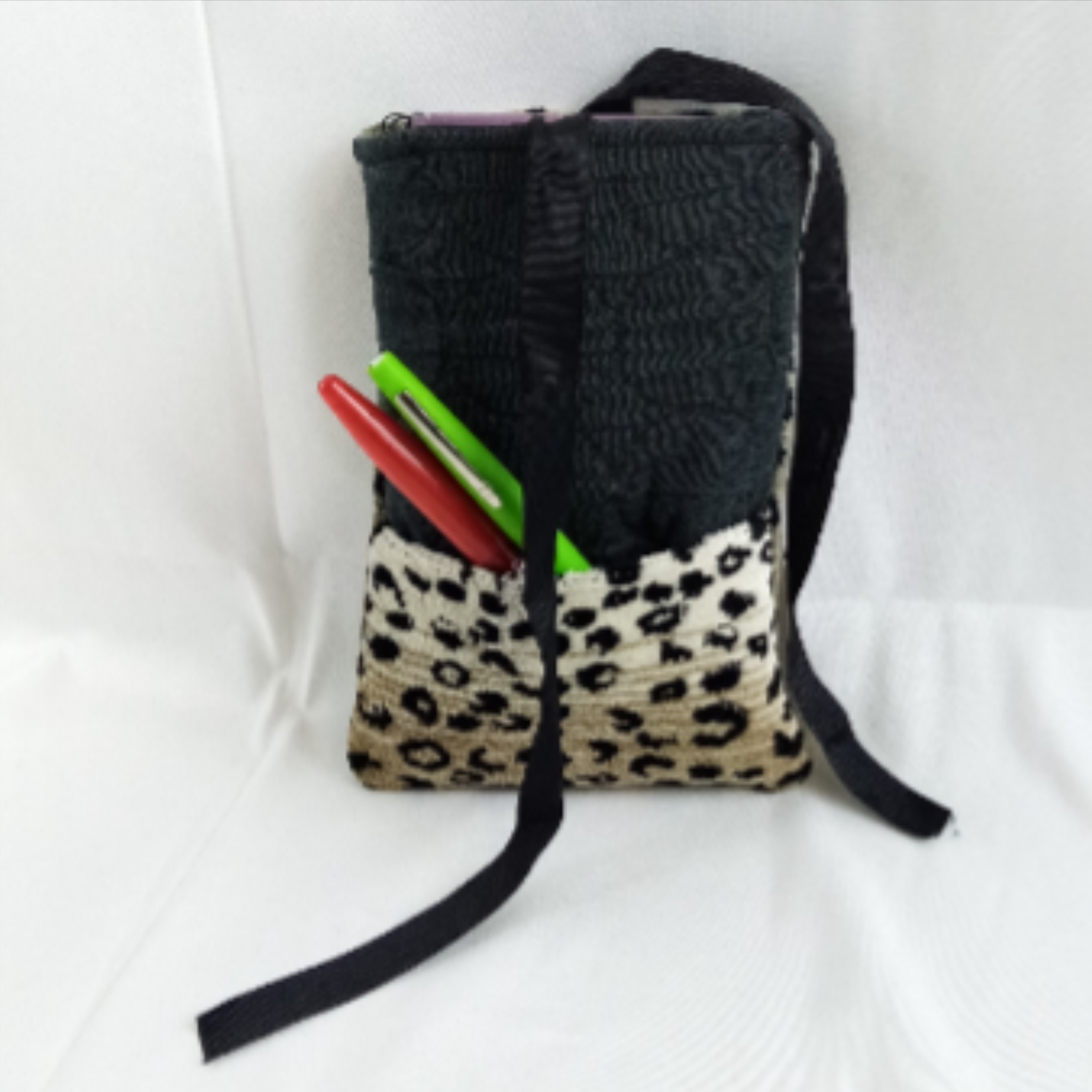 Voir photo 4 de Pochette Liseuse - Petite Pochette Liseuse - Petite Comme neuf - Vue 4 -