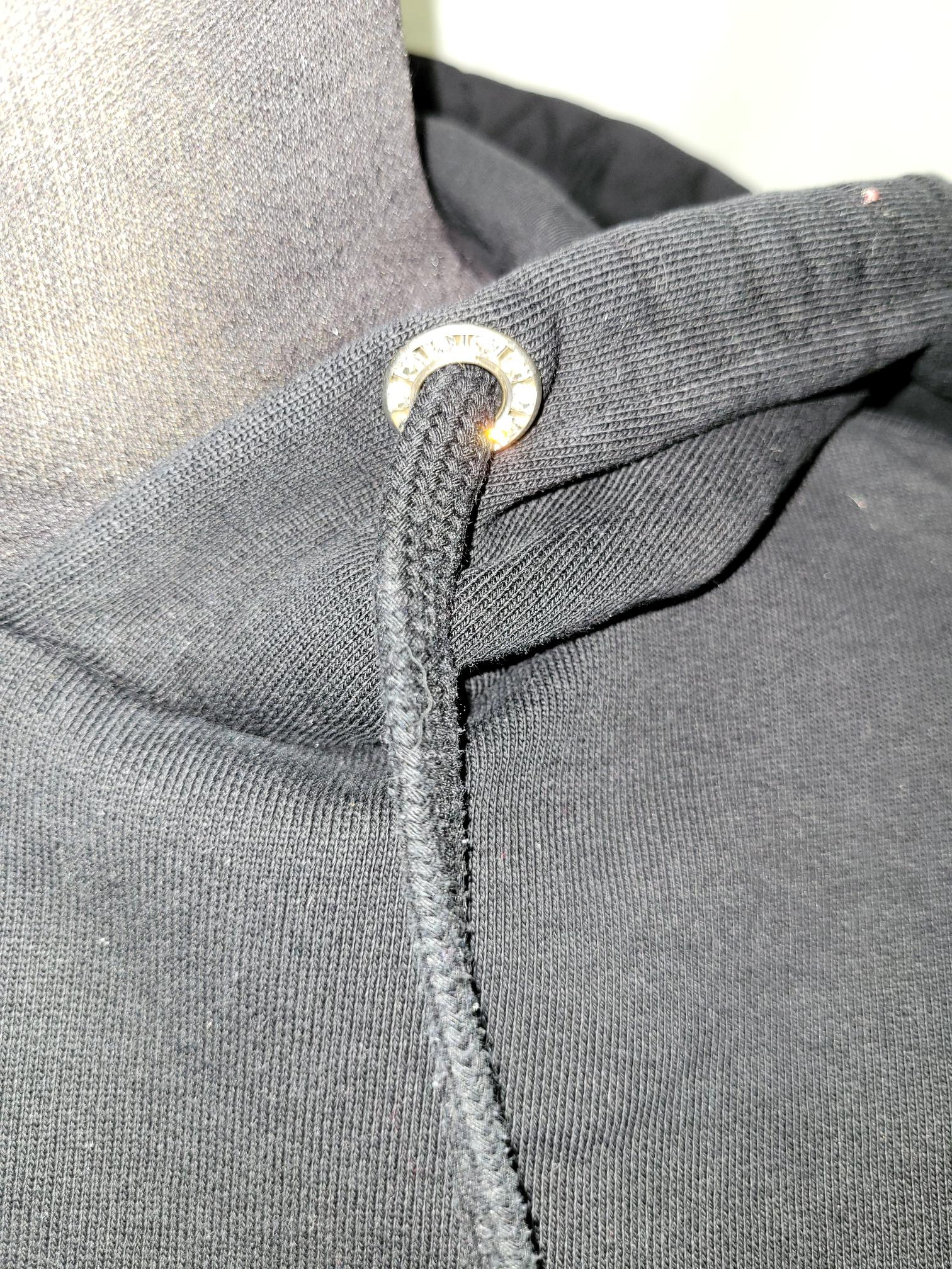 Sweat à capuche Guess 