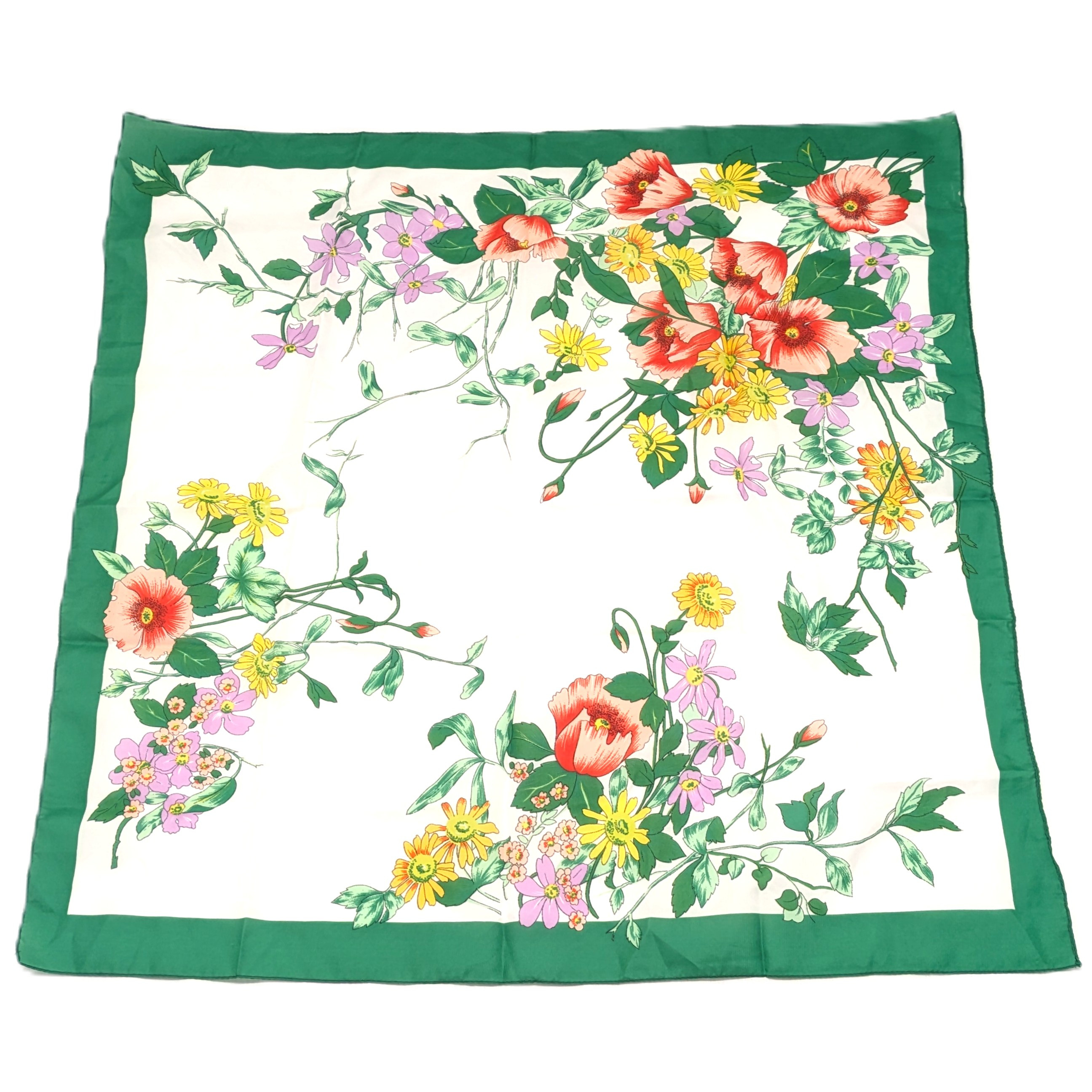 Foulard à motifs vert - Photo 1
