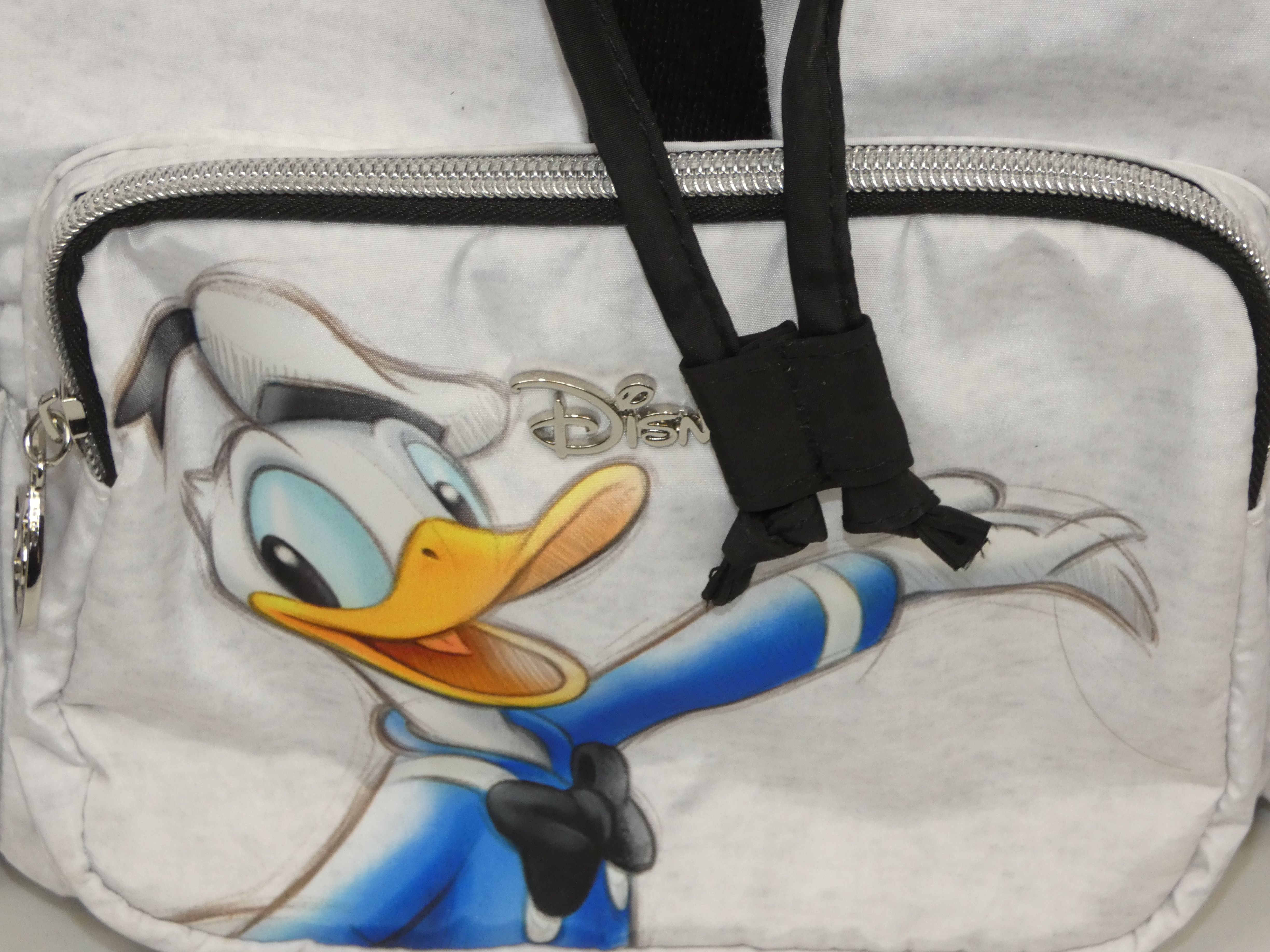 Ensemble sacoche et sac à dos Disney en tissu de chez Primark - Photo 3