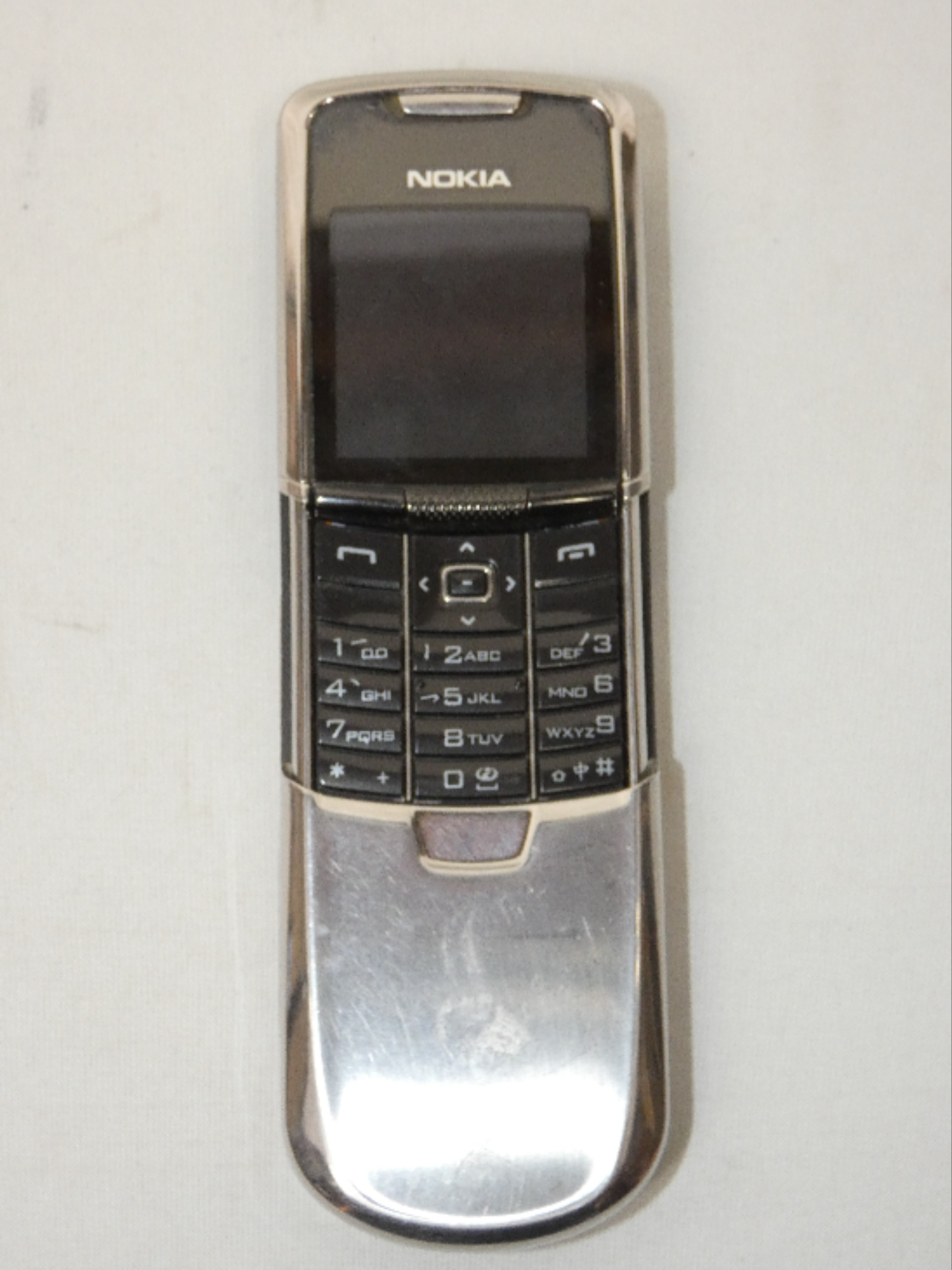 Téléphone portable NOKIA 8800 (pour pièces) Bon état - Vue 2 - 