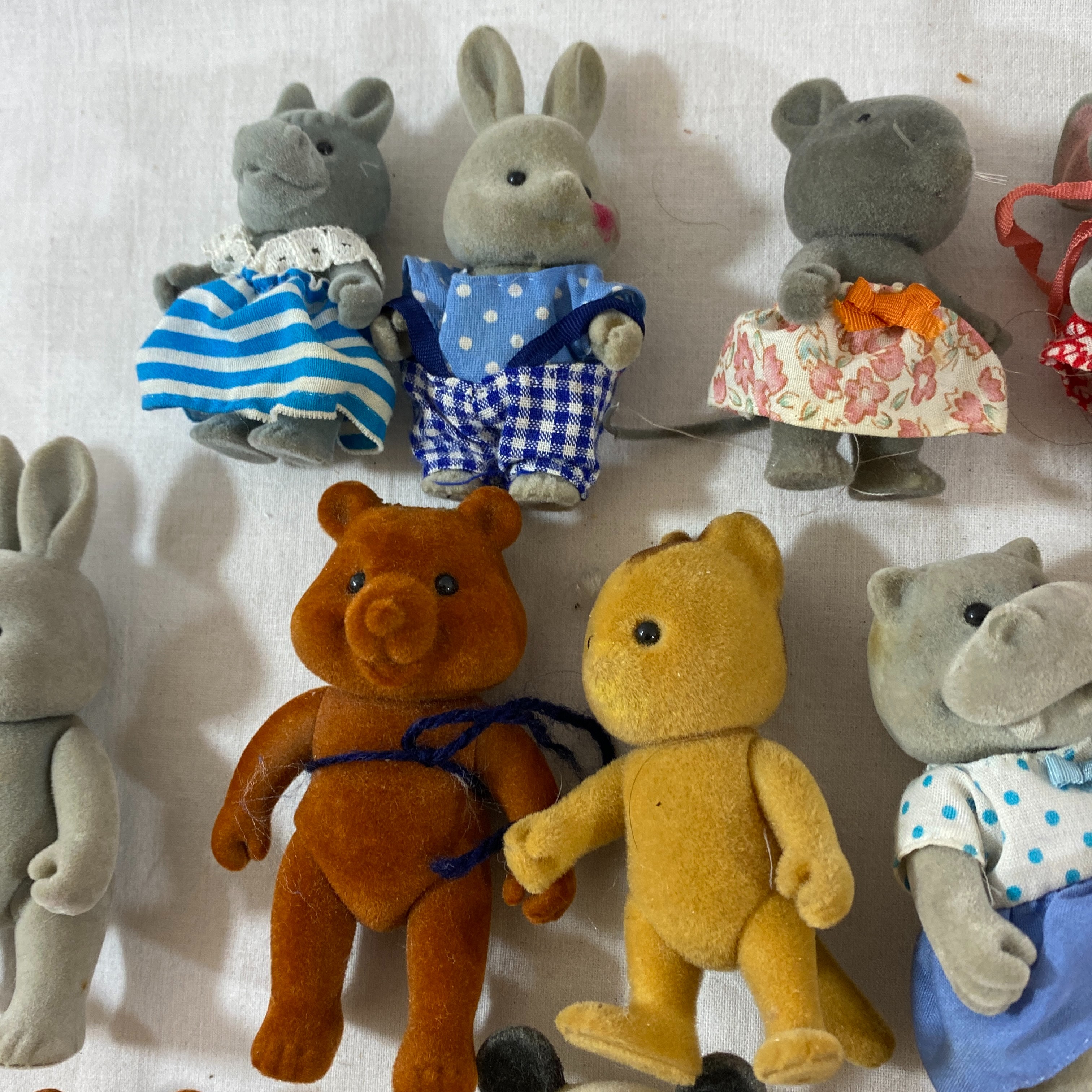 Lot de 16 personnages (les Petits Malins ou Forest Family) - État correct - Photo 3