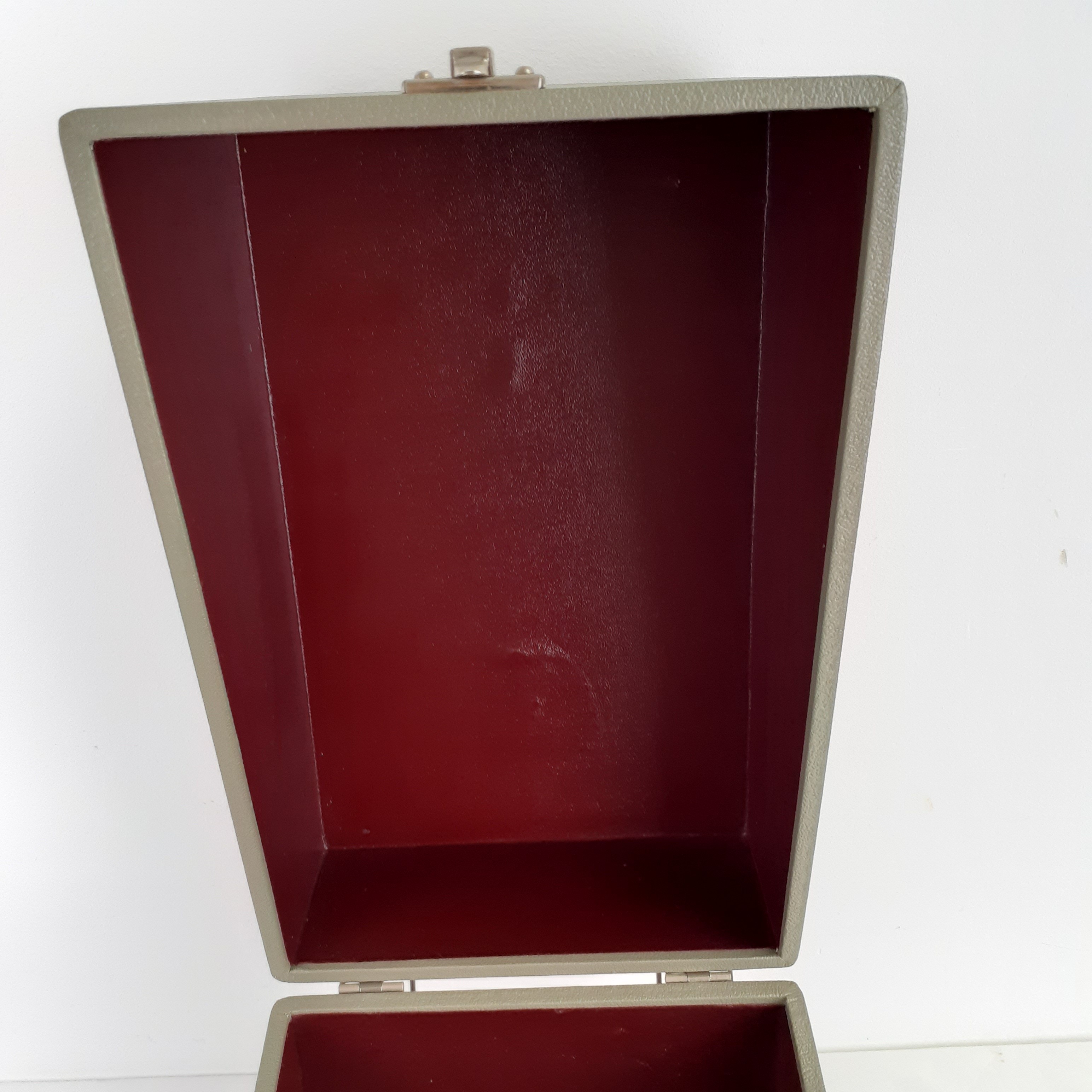 Voir photo 6 de Valise projecteur film - Euming P8 - boite de rangement Valise projecteur film - Euming P8 - boite de rangement Bon état - Vue 6 -