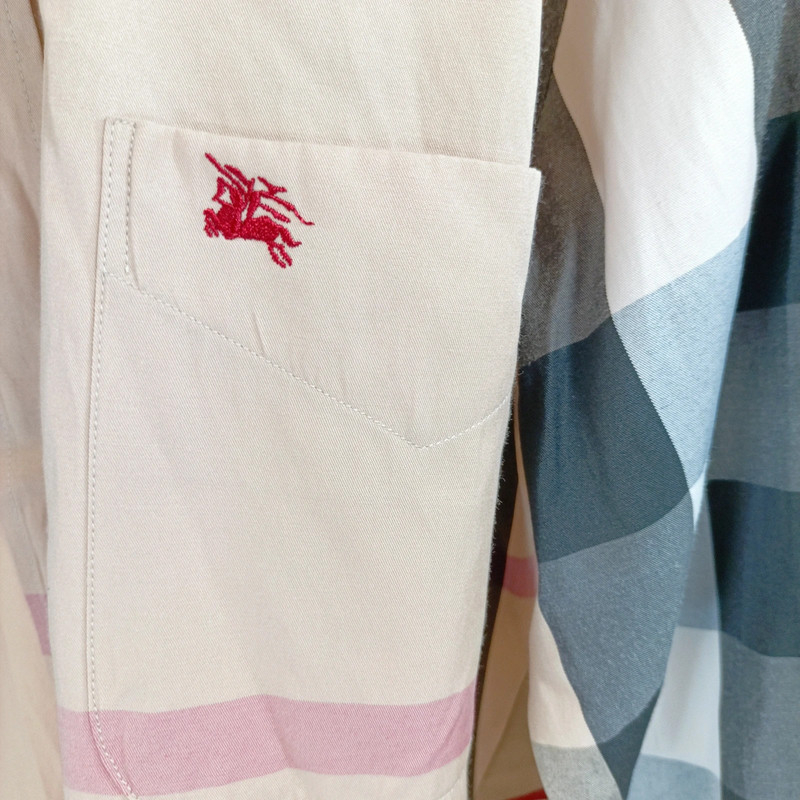 Voir photo 7 de Chemise burberry london à carreaux iconiques beige gris rouge t.52 Chemise burberry london à carreaux iconiques beige gris rouge t.52 Très bon état - Vue 7 -