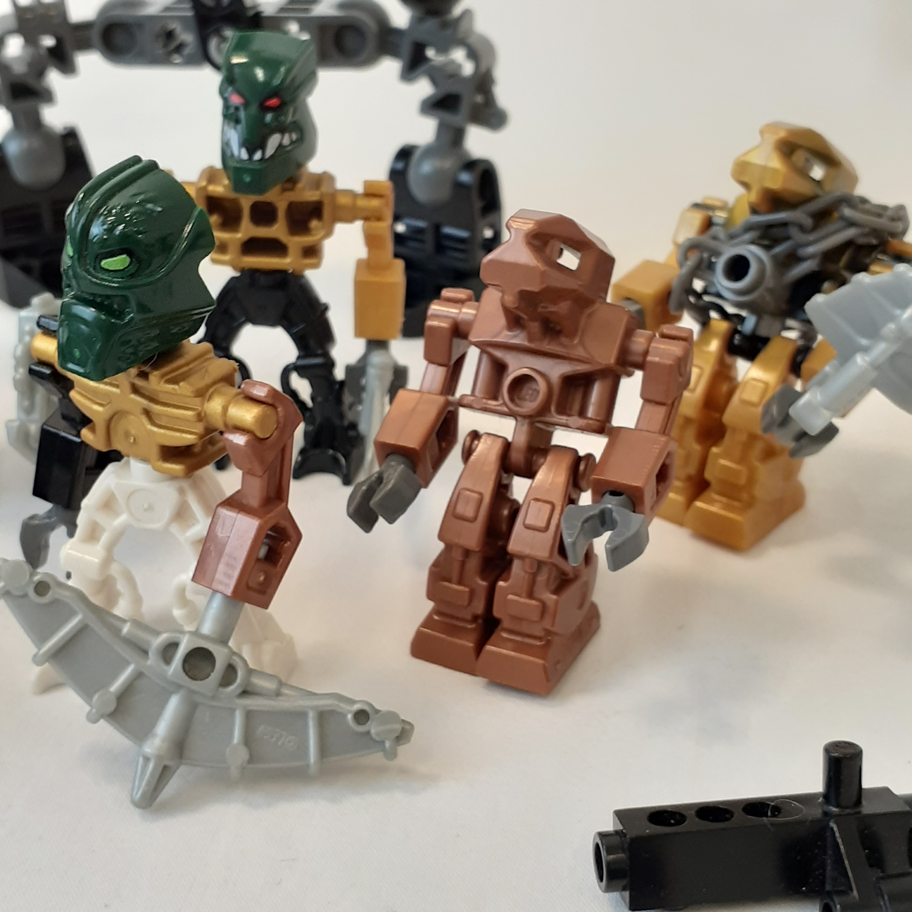 8 figurines de Lego Bionicle - Bon état - Photo 3