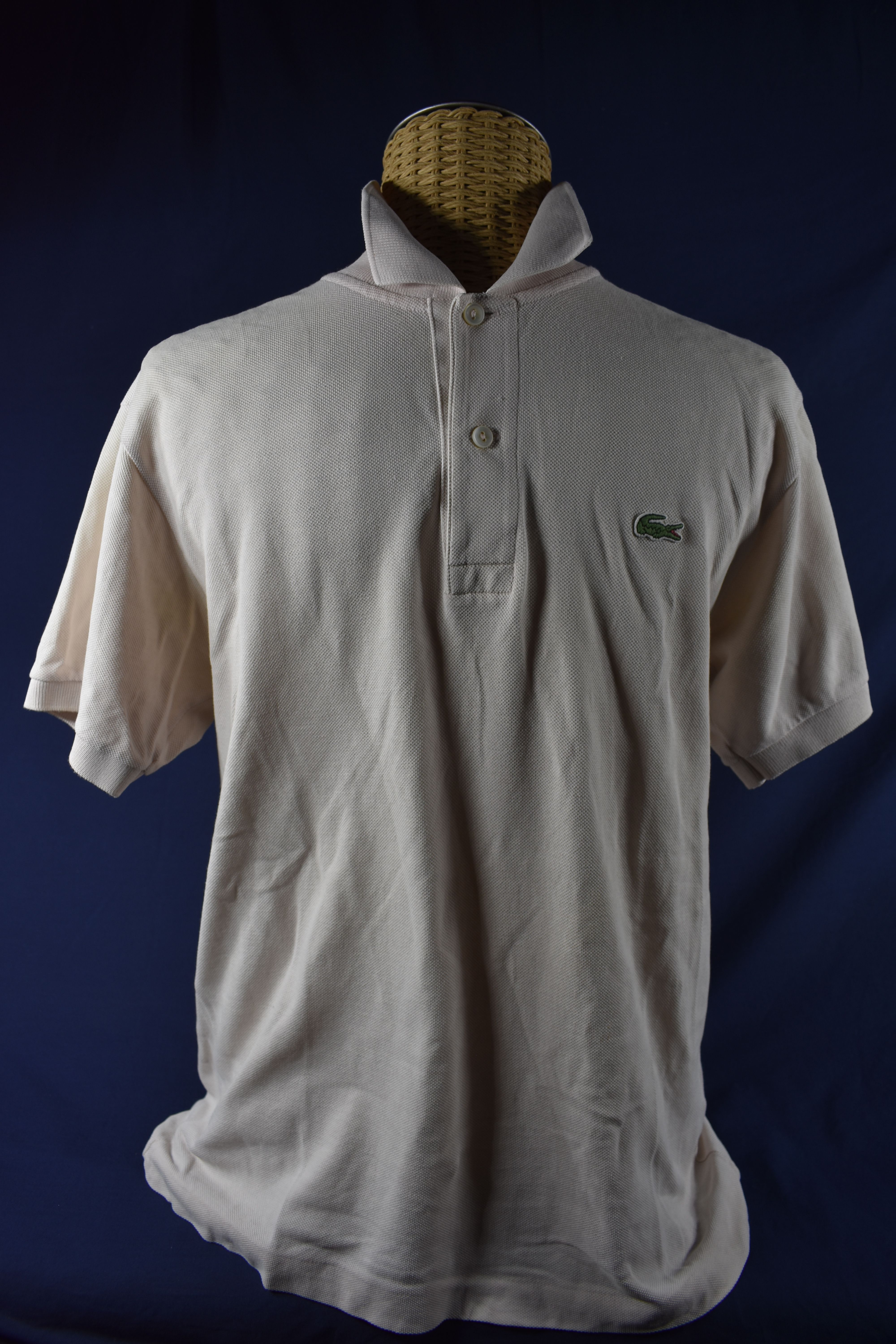 Chemisette Lacoste couleur beige clair, taille 3  -  reconditionné disponible sur Label Emmaüs