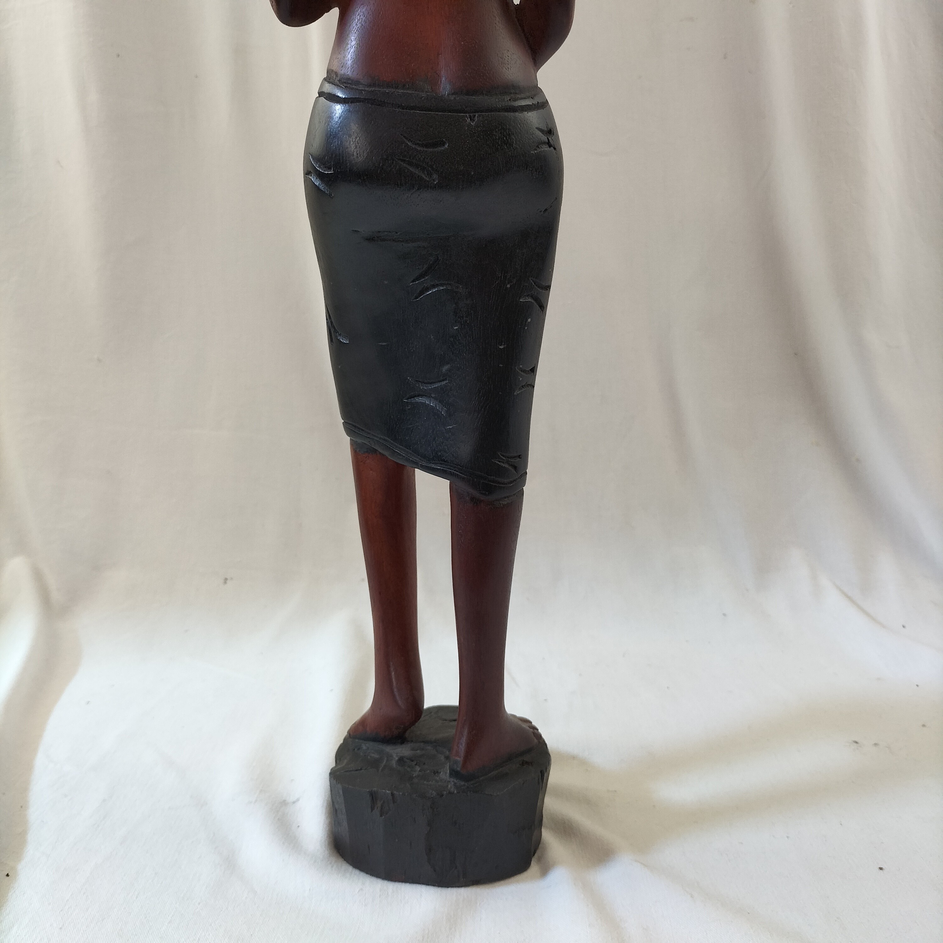 Voir photo 10 de Statue bois massif femme africaine Statue bois massif femme africaine Bon état - Vue 10 -