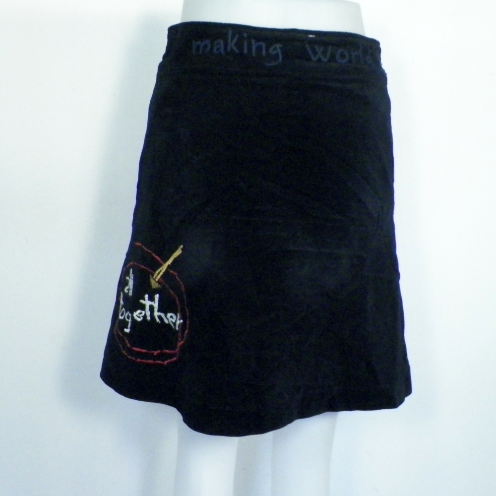 Jupe Noire DESIGUAL T 36. Bon état - Vue 2 - 