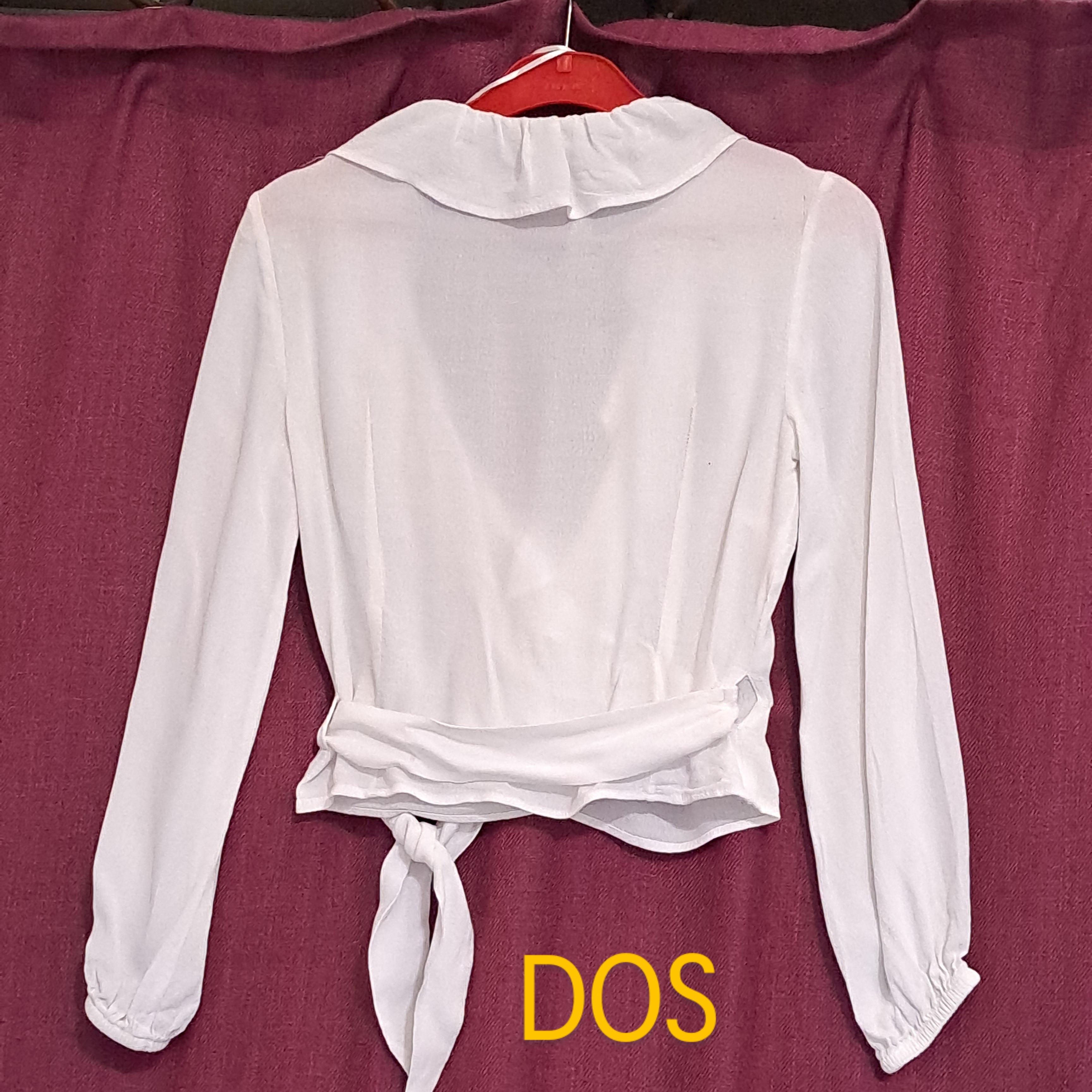 CHEMISIER A VOLANT COEUR CROISE DE TAILLE XS - Marque "BERSHKA"  - Vue 2 - 