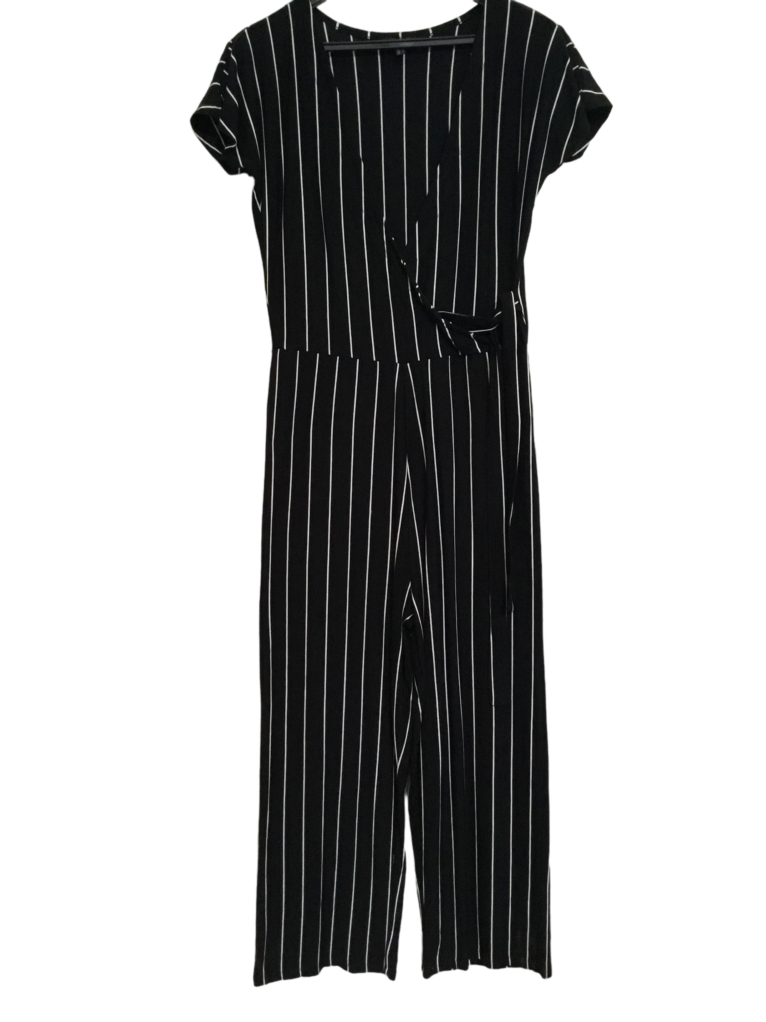 Acheter Combinaison pantalon à rayures « JENNNYFER » Taille L Très bon état - 19,00 € Combinaison pantalon à rayures « JENNNYFER » Taille L Très bon état - reconditionné disponible sur Label Emmaüs